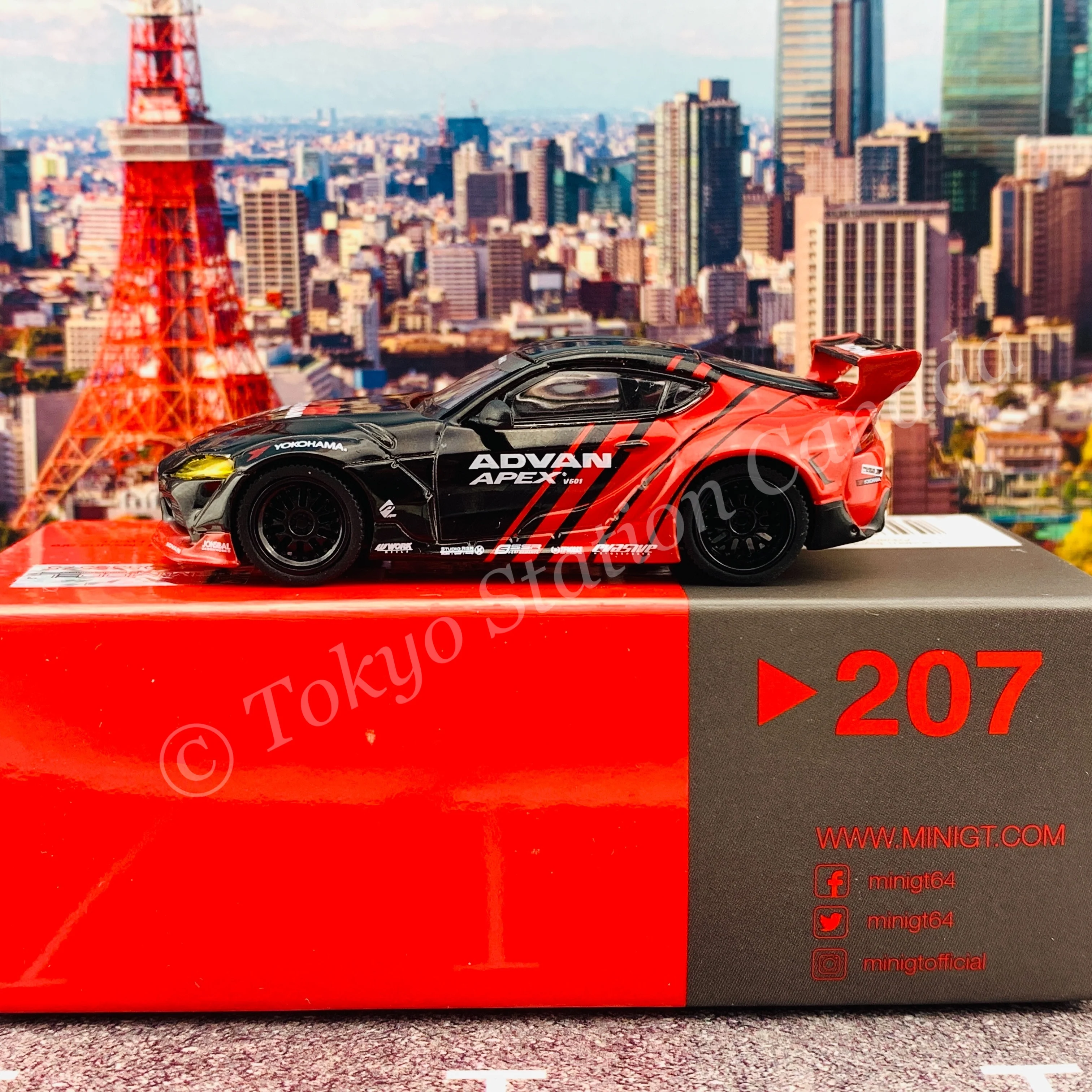 MINI GT 1/64 Pandem Toyota GR Supra V1.0 ADVAN  SEMA 2019 LHD MGT00207-L - Image 2