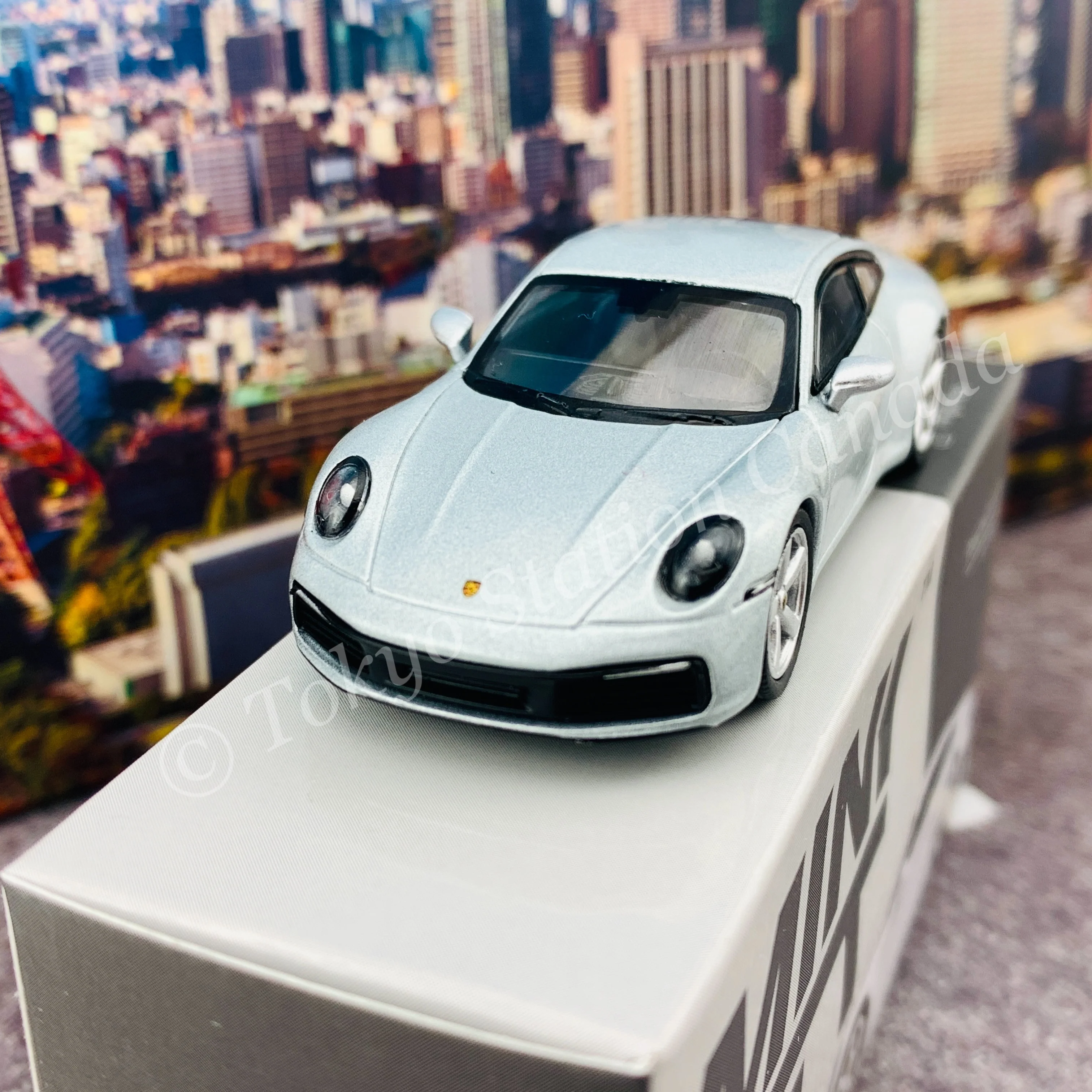 MINI GT 1/64 Porsche 911 (992) Carrera S GT Silver Metallic LHD MGT00210-L - Image 3