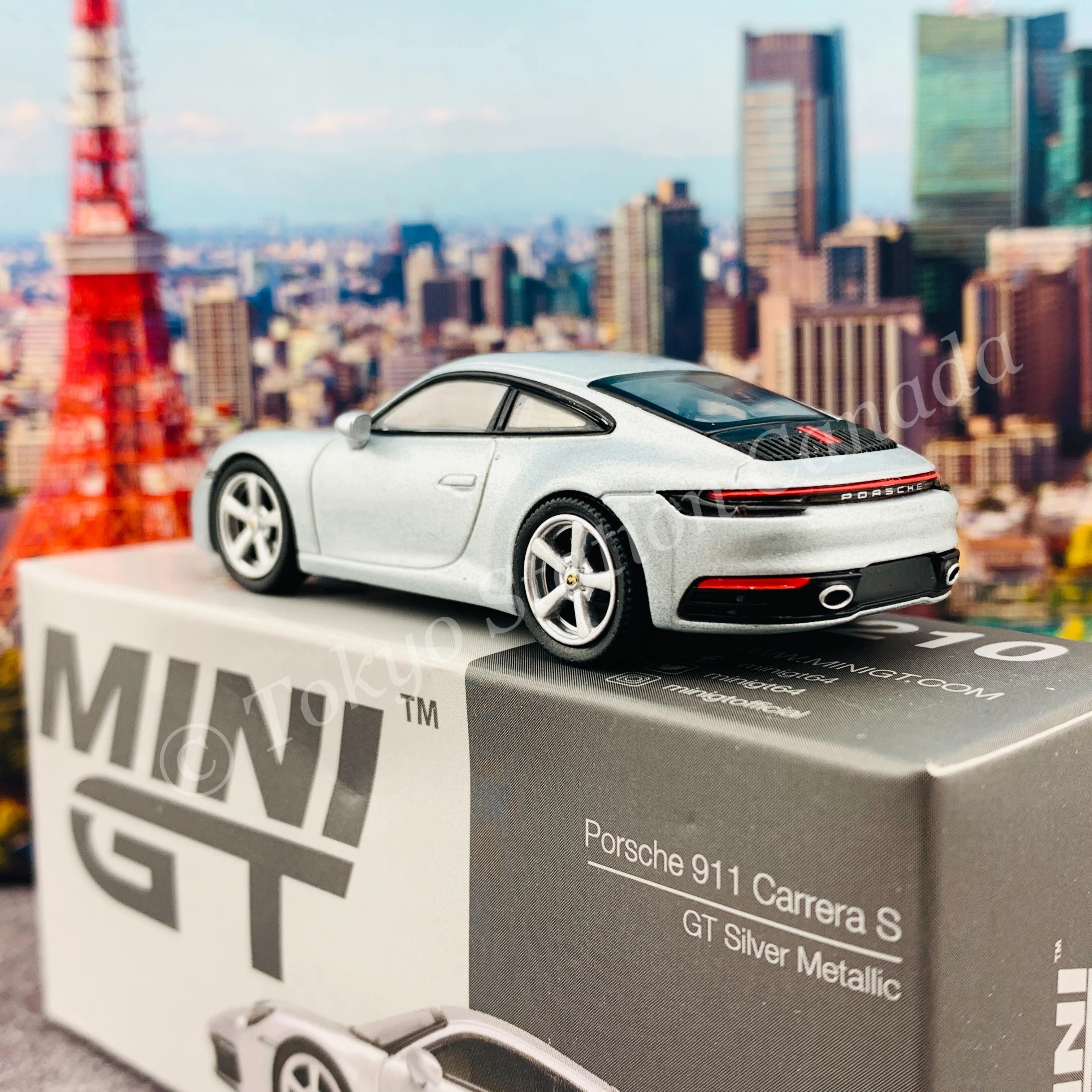 MINI GT 1/64 Porsche 911 (992) Carrera S GT Silver Metallic LHD MGT00210-L - Image 4