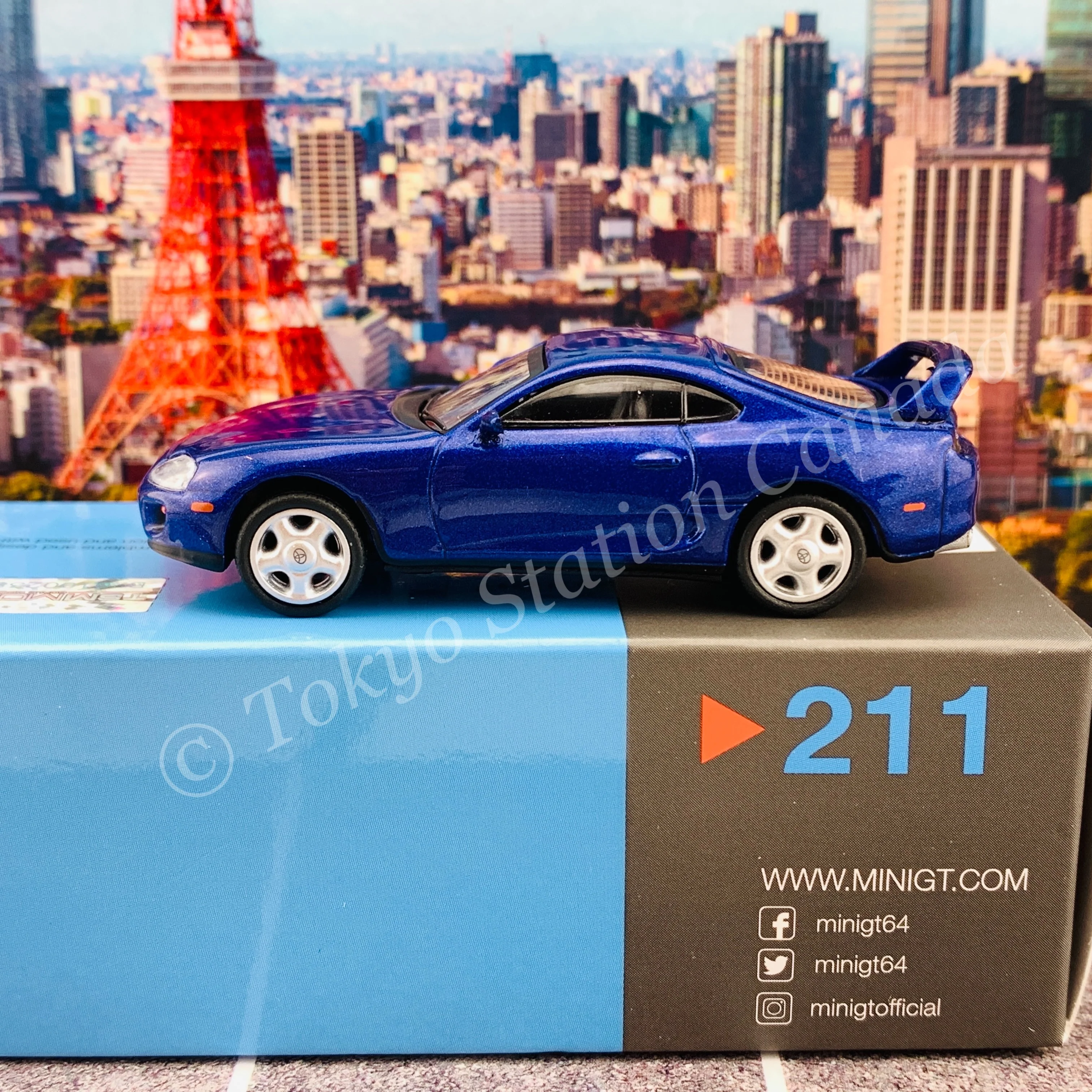 MINI GT 1/64 Toyota Supra  Blue Pearl Metallic RHD MGT00211-R - Image 2