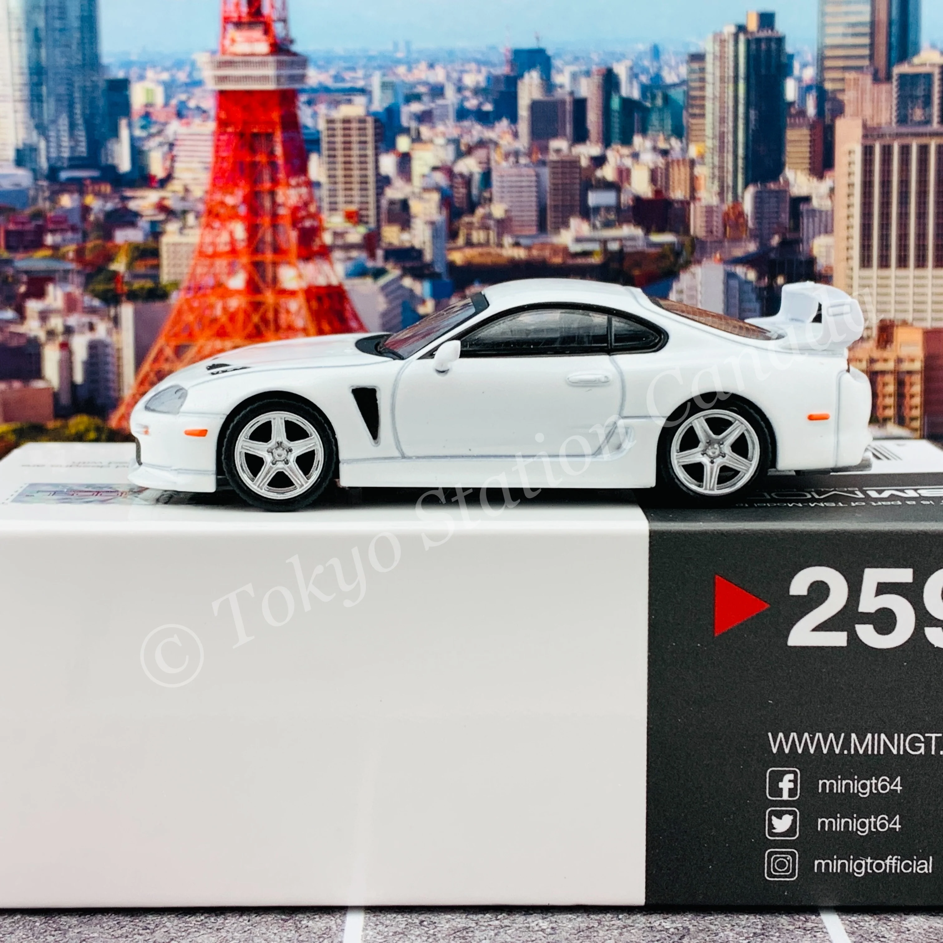 MINI GT 1/64 Toyota TRD 3000GT  Super White RHD MGT00259-R - Image 3