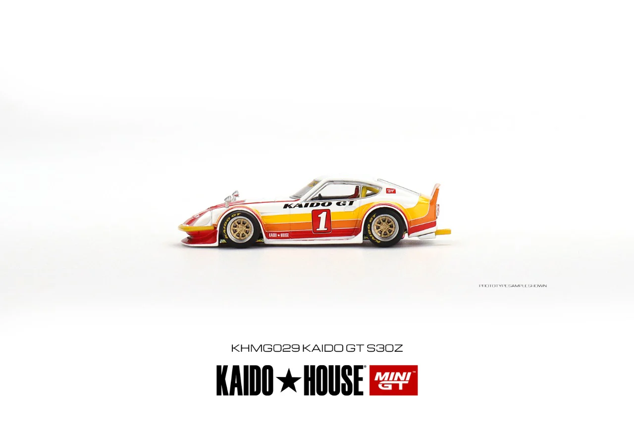 MINI GT x Kaido House 1/64 Datsun KAIDO Fairlady Z Kaido GT V1 (Red/Yellow) KHMG029 - Image 3
