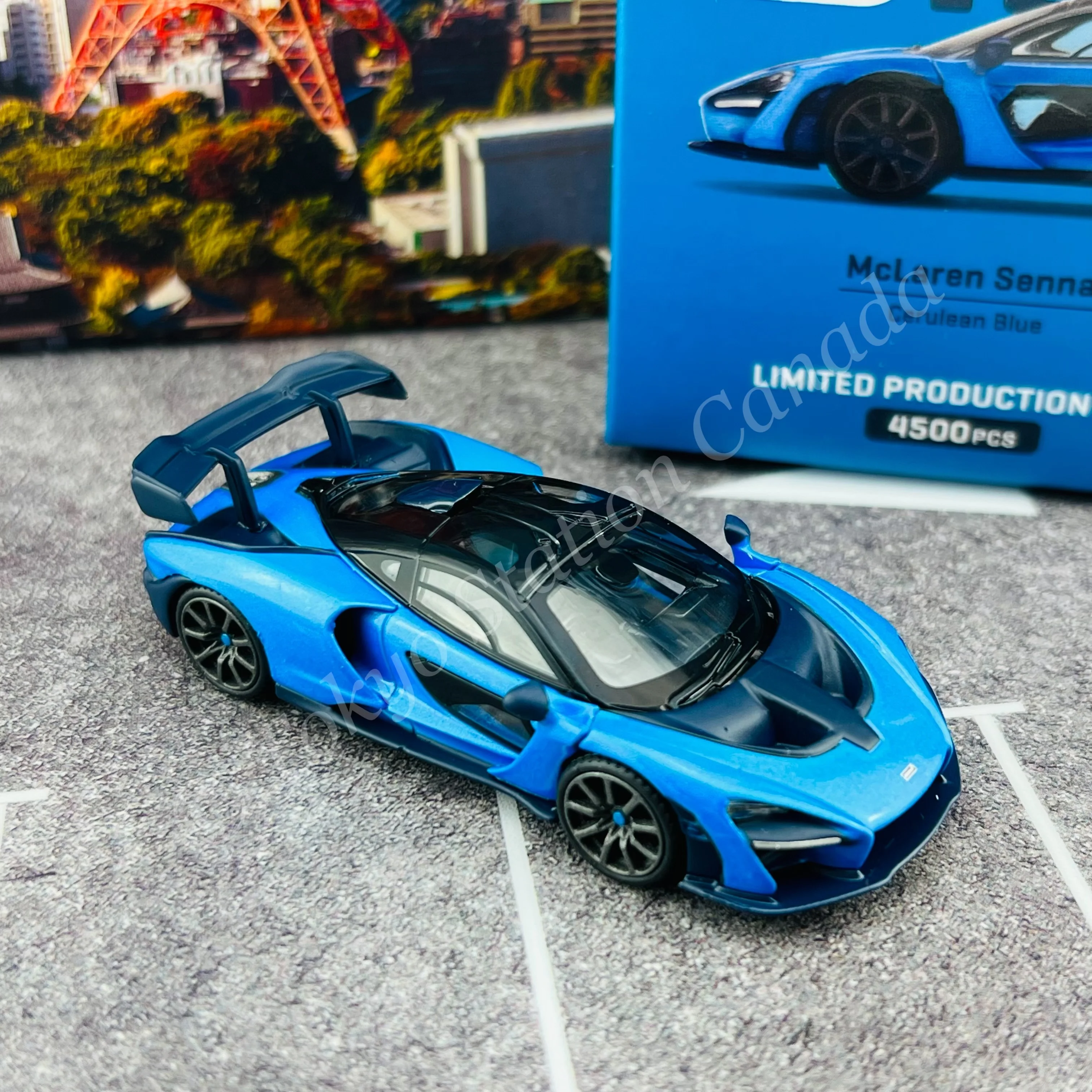 MINI GT x TARMAC WORKS Shmee 150 Collection 1/64 McLaren Senna Cerulean Blue MGT00272-R - Image 4