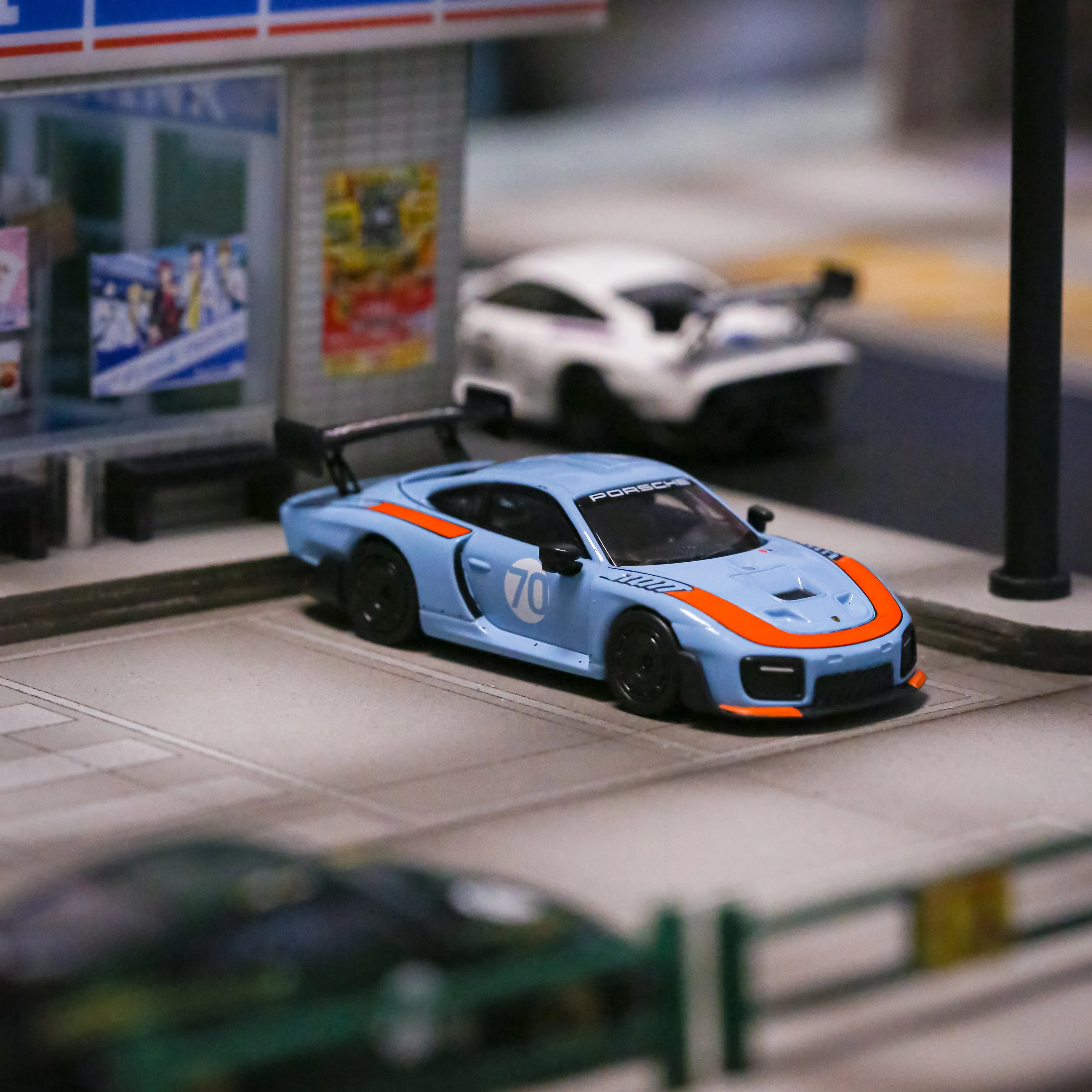 MINICHAMPS64 1/64 PORSCHE 935/19 (2020) - GULF DESIGN 643061104 - Image 6