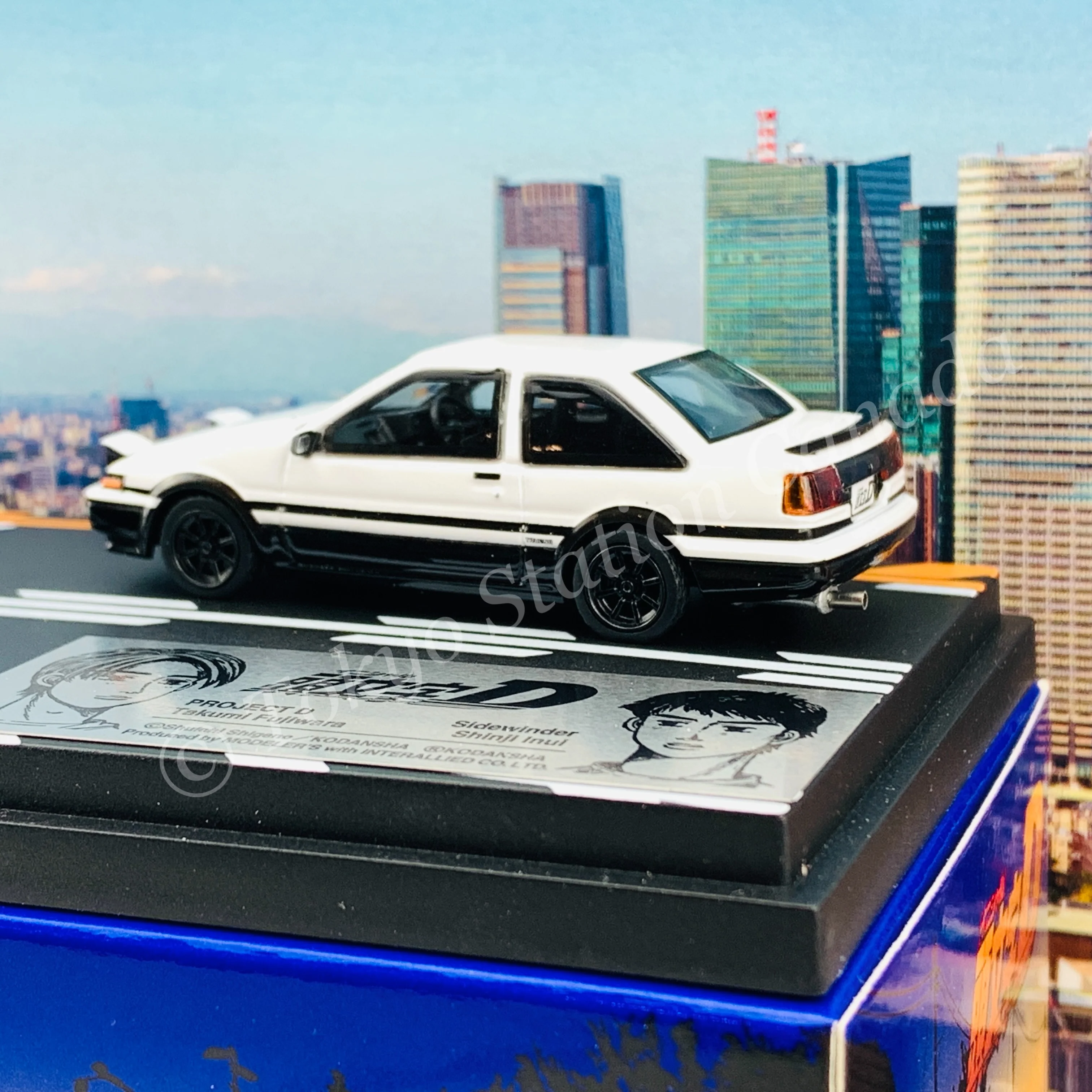 MODELER'S 1/64 Initial D Set Vol.1 Takumi Fujiwara Trueno (AE86) & Shinji Inui Trueno 2 Door (AE86) MD64201 - Image 6