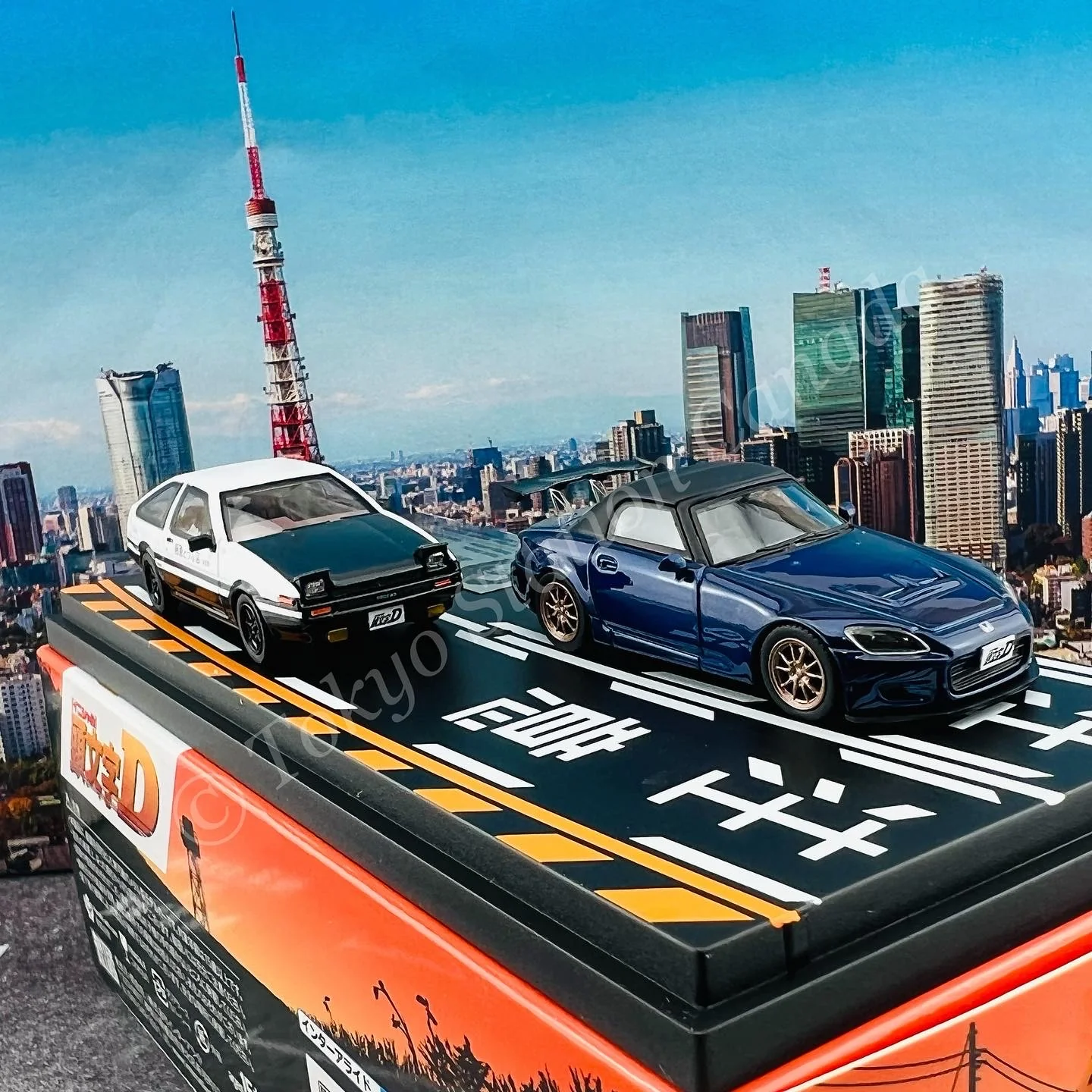 MODELER'S 1/64Initial D Set Vol.7 Takumi Fujiwara Trueno (AE86) & Toshiya Shiroshima S2000 MD64207 - Image 2