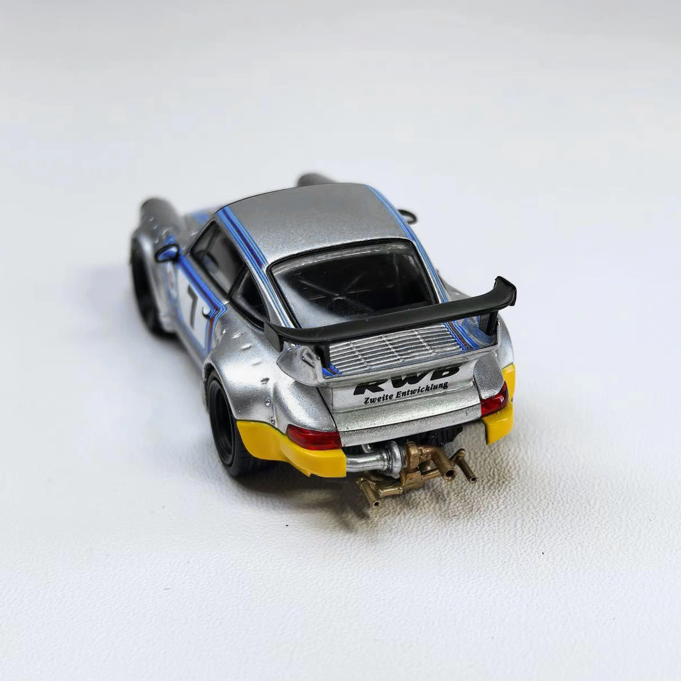 MODELMODEL 1/64 RWB 964 Ichiban Boshi #7 MM64-RWB964-002 - Image 4