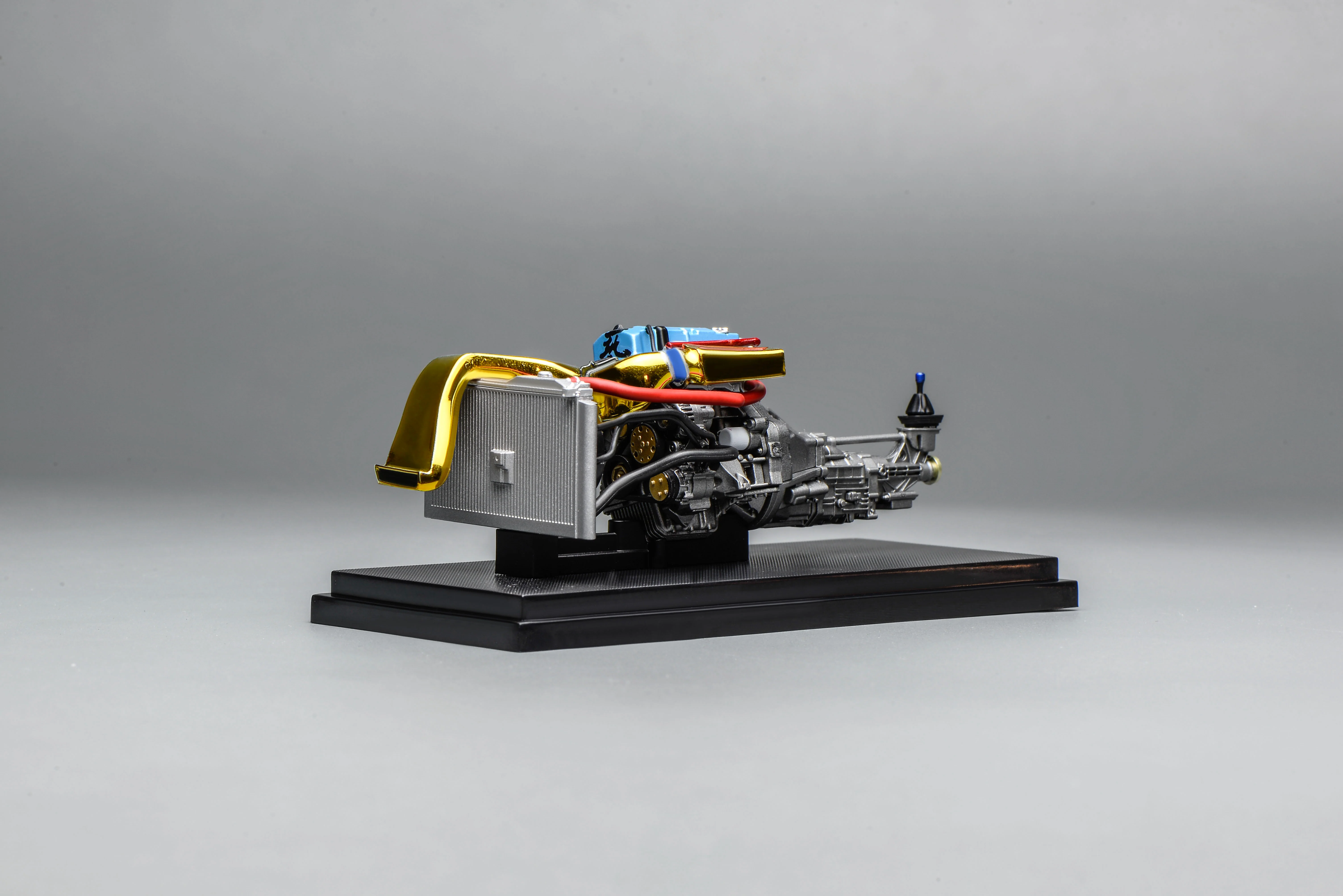 PREORDER Motorhelix 1/18 F22C J'S Racing 2.6L Engine M90125 (Approx. Release Date: Q2 2026 and subject to the manufacturer's final decision) - Image 4