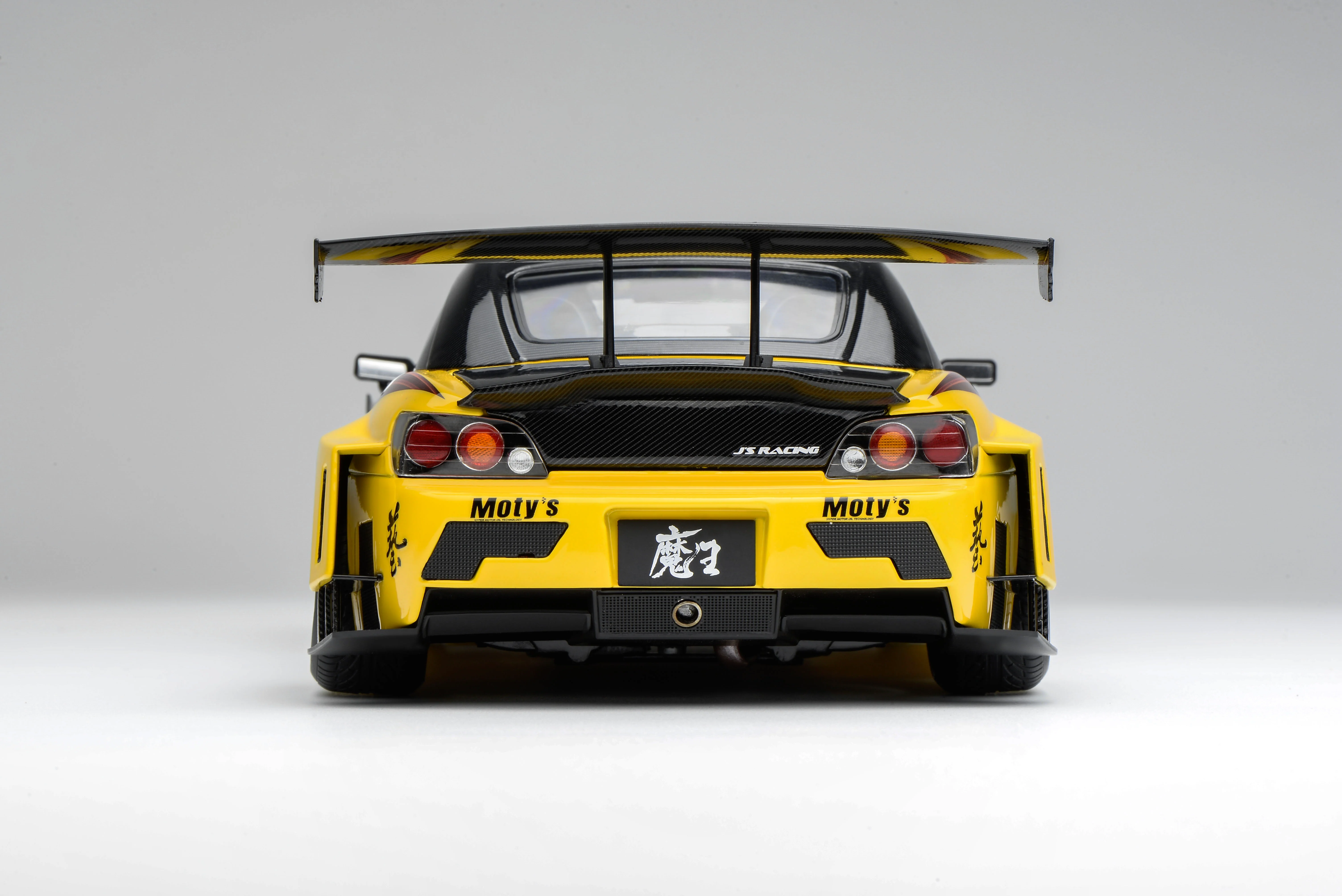PREORDER Motorhelix 1/18 Honda S2000 J'S Racing Maou 2013 (Approx. Release Date: Q2 2026 and subject to the manufacturer's final decision) - Image 5