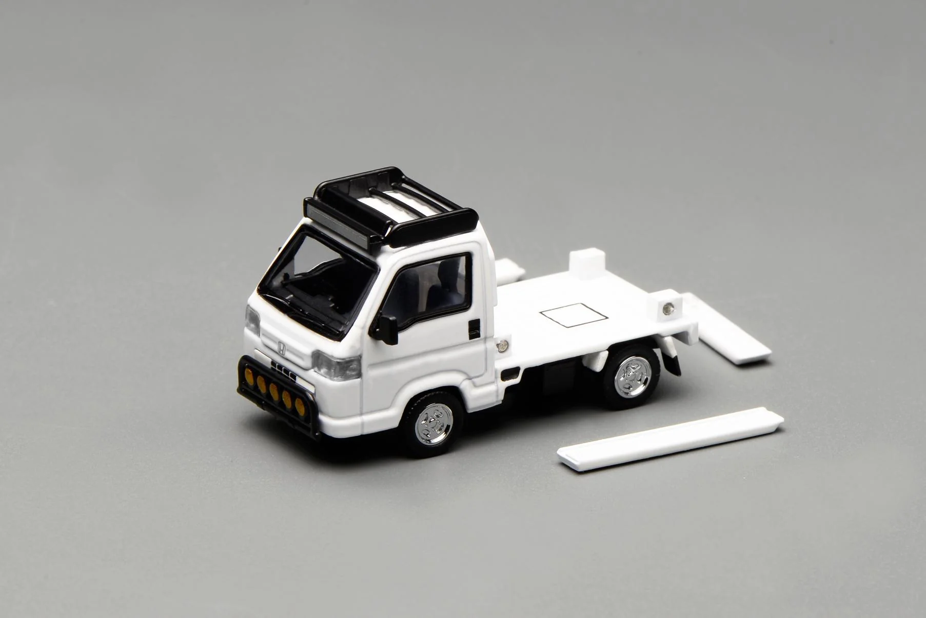PREORDER Motorhelix 1/64 Honda Acty Truck Customized Edition - Taffeta White M65615 (Approx. Release Date: Q2 2026 and subject to the manufacturer's final decision) - Image 2