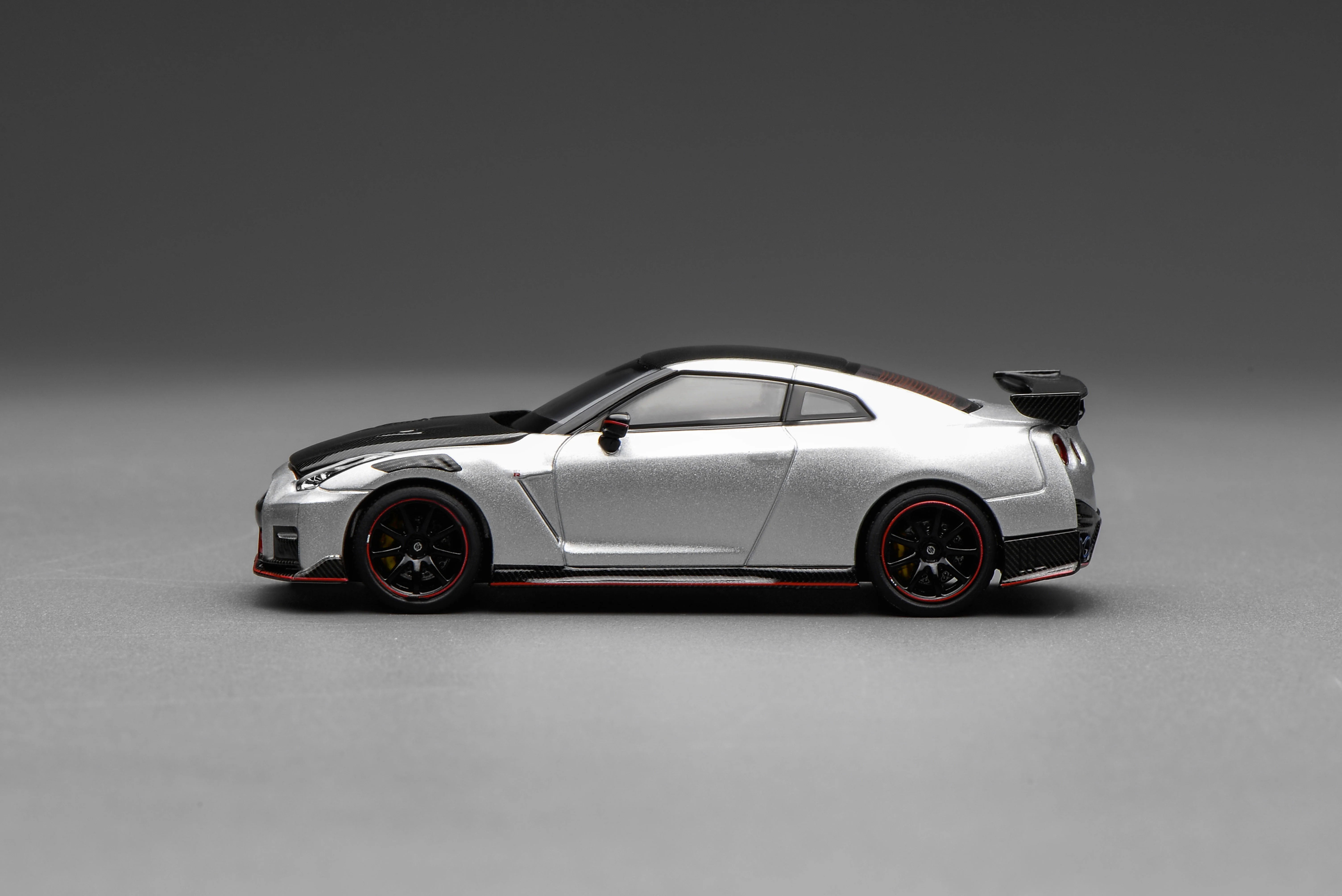 PREORDER Motorhelix 1/64 Nissan GT-R NISMO (R35) Special Edition 2022 NISMO Ultimate Metal Silver M63523 (Approx. Release Date: Q1 2026 and subject to the manufacturer's final decision) - Image 2