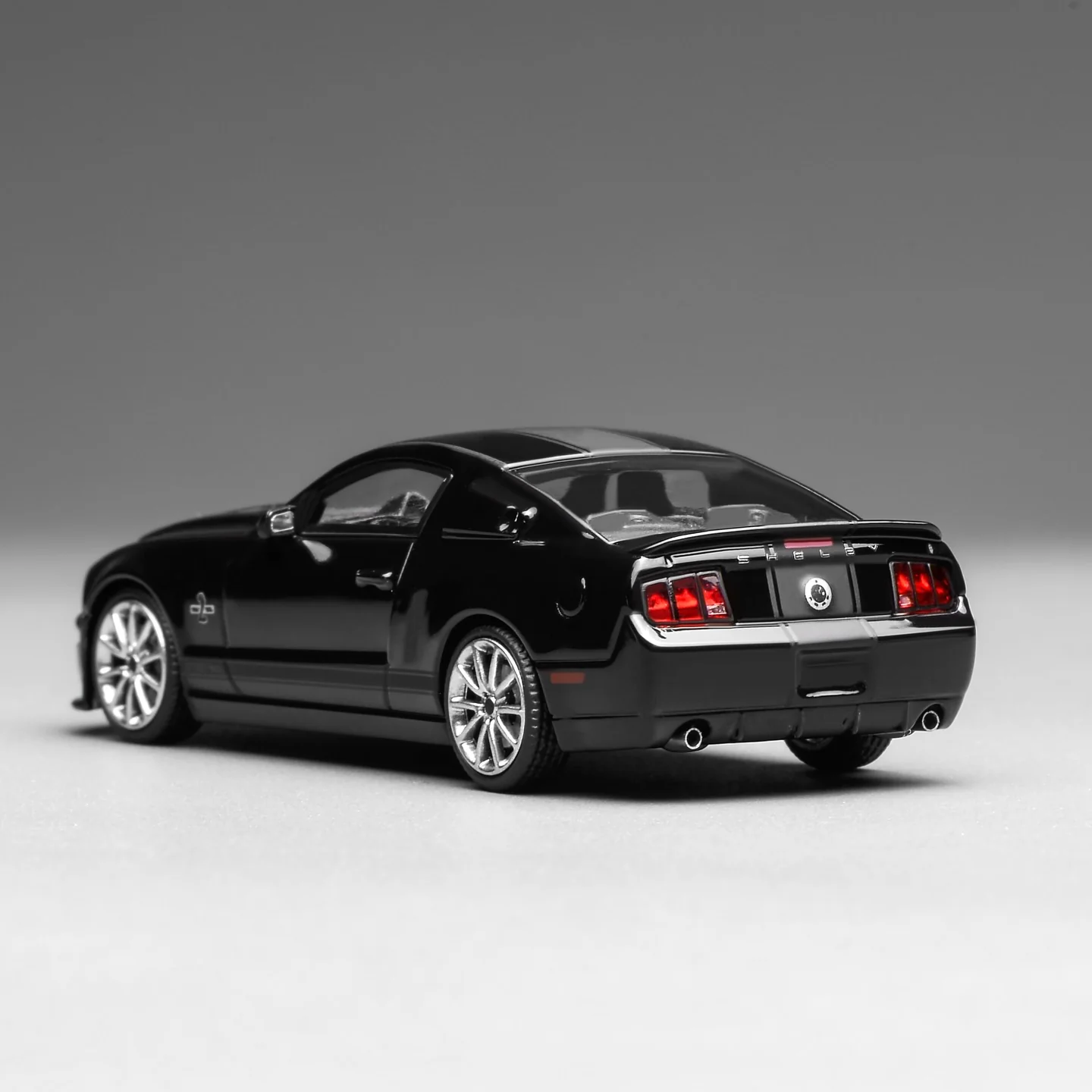 PREORDER Motorhelix x Greenlight 1/64 Ford Mustang Shelby GT500 Super Snake 2007 BLACK GL-1251006C (Approx. Release Date: Q2 2026 and subject to the manufacturer's final decision) - Image 3