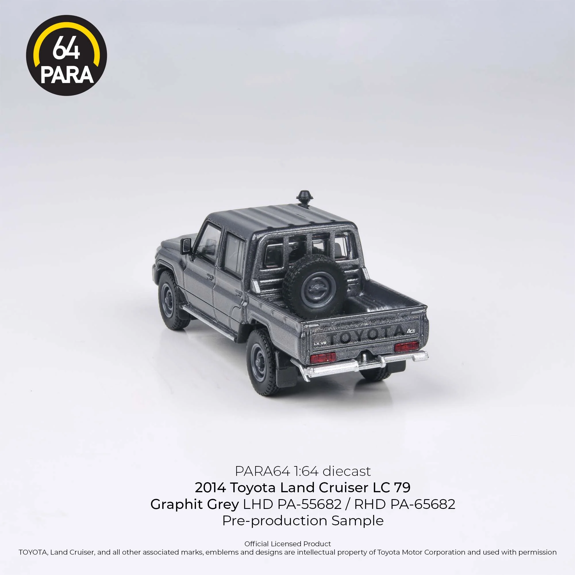 PARA64 1/64 2014 Toyota Land Cruiser Dbl Cab LC79 Graphite Grey LHD PA-55682 - Image 2