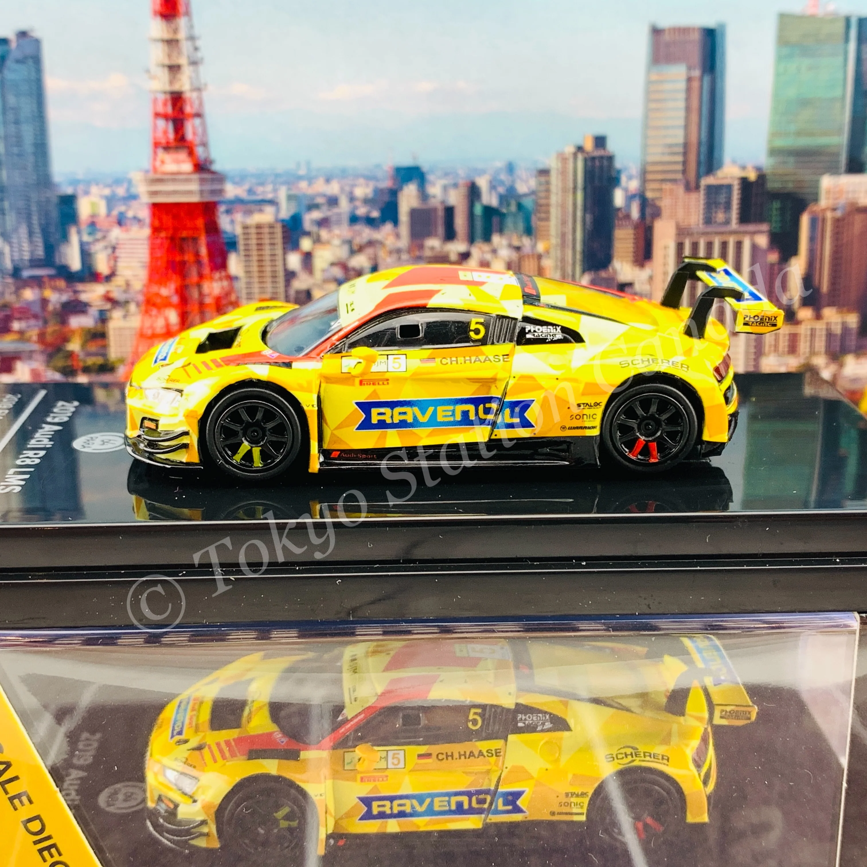 PARA64 1/64 Audi R8 LMS 2019 2019 FIA Macau GT Team Phoenix #5  LHD PA-55256 - Image 3