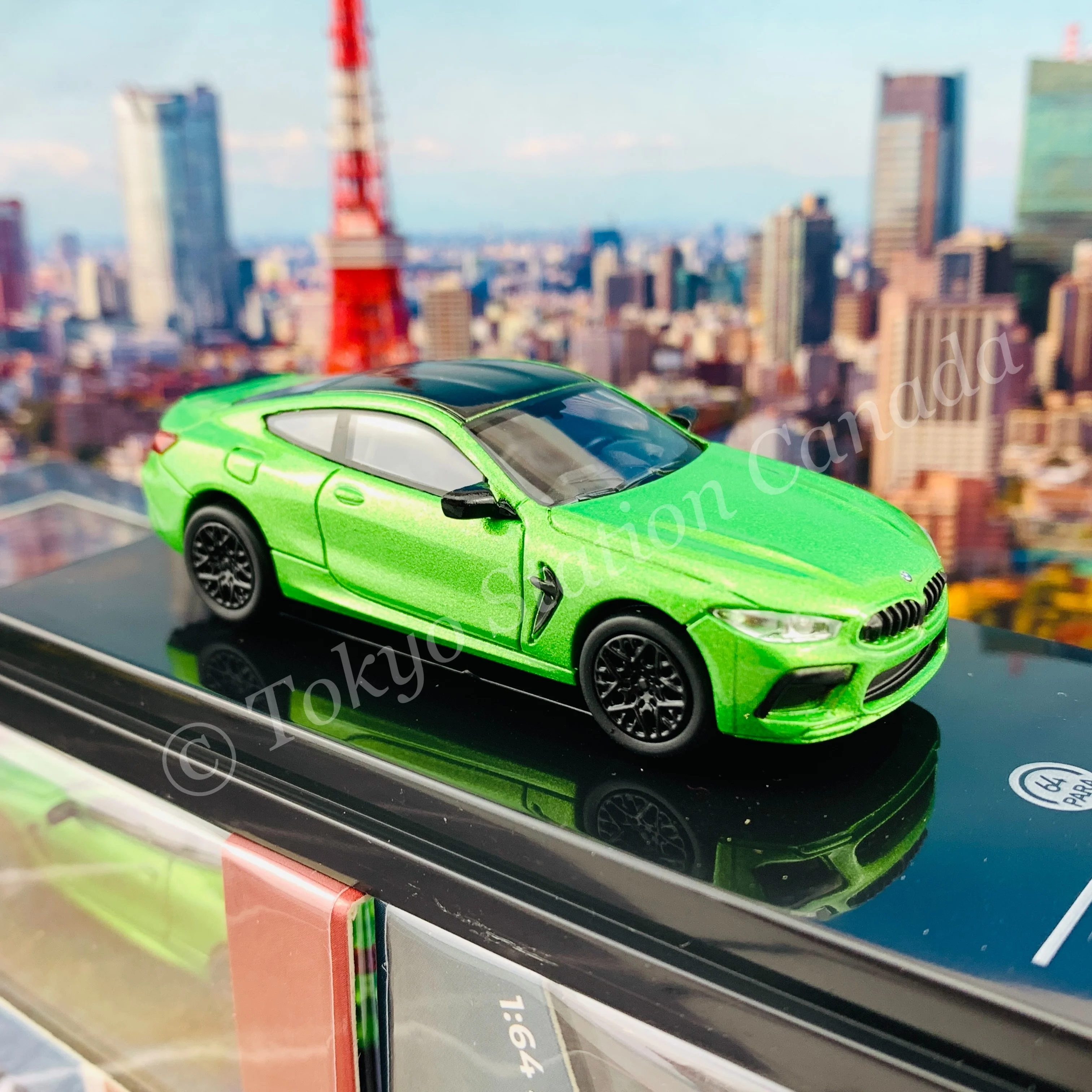 PARA64 1/64 BMW M8 Coupe Java Green LHD PA-55216 - Image 4