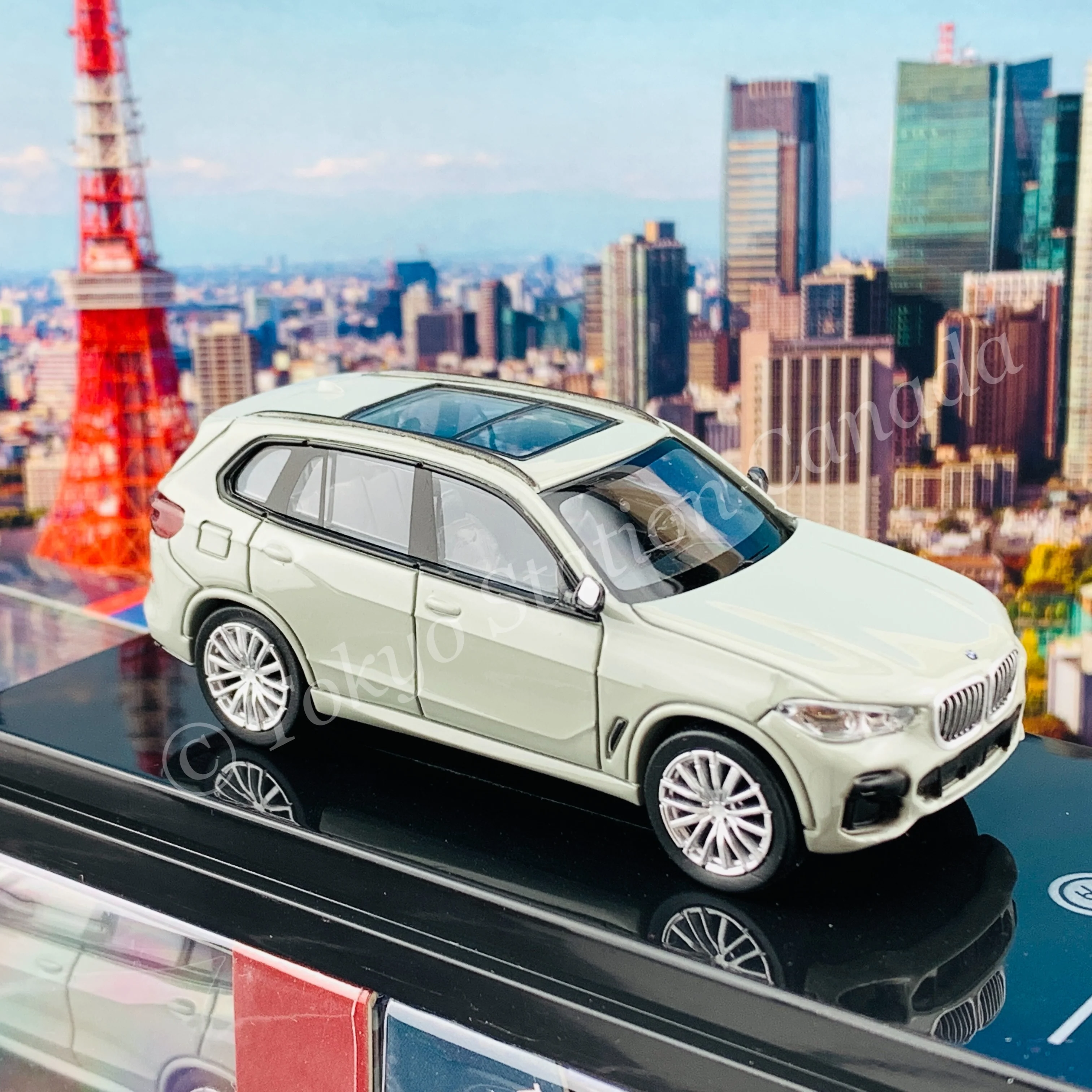 PARA64 1/64 BMW X5 Nardo Grey LHD PA-55188 - Image 5