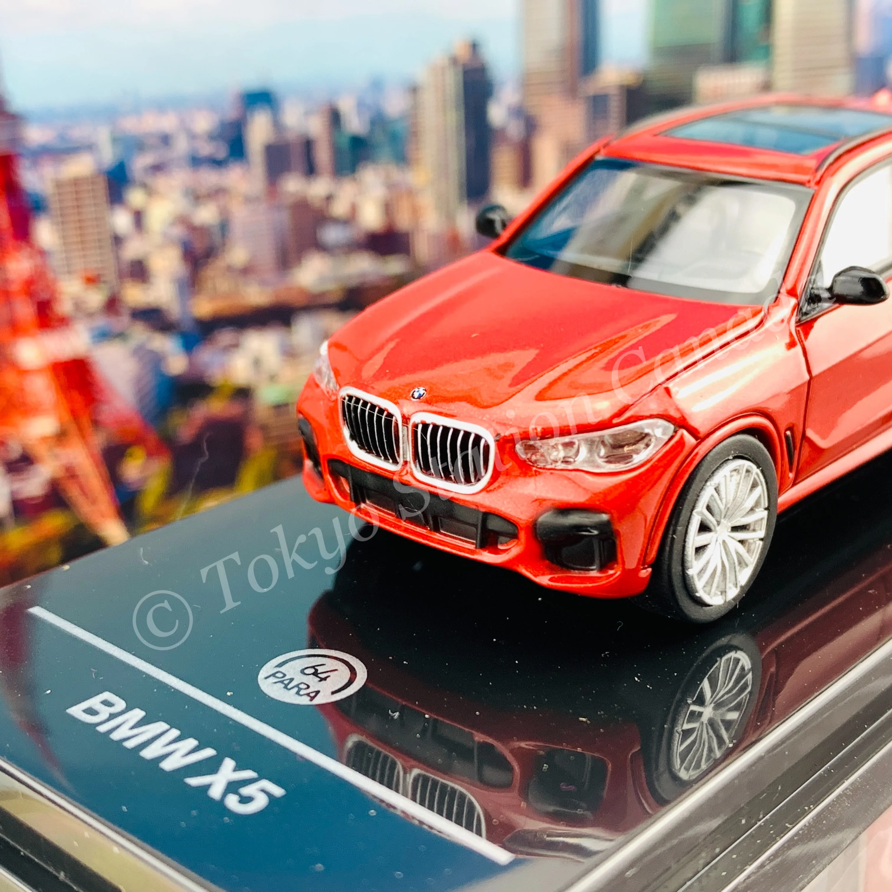 PARA64 1/64 BMW X5 Toronto Red LHD PA-55185 - Image 2