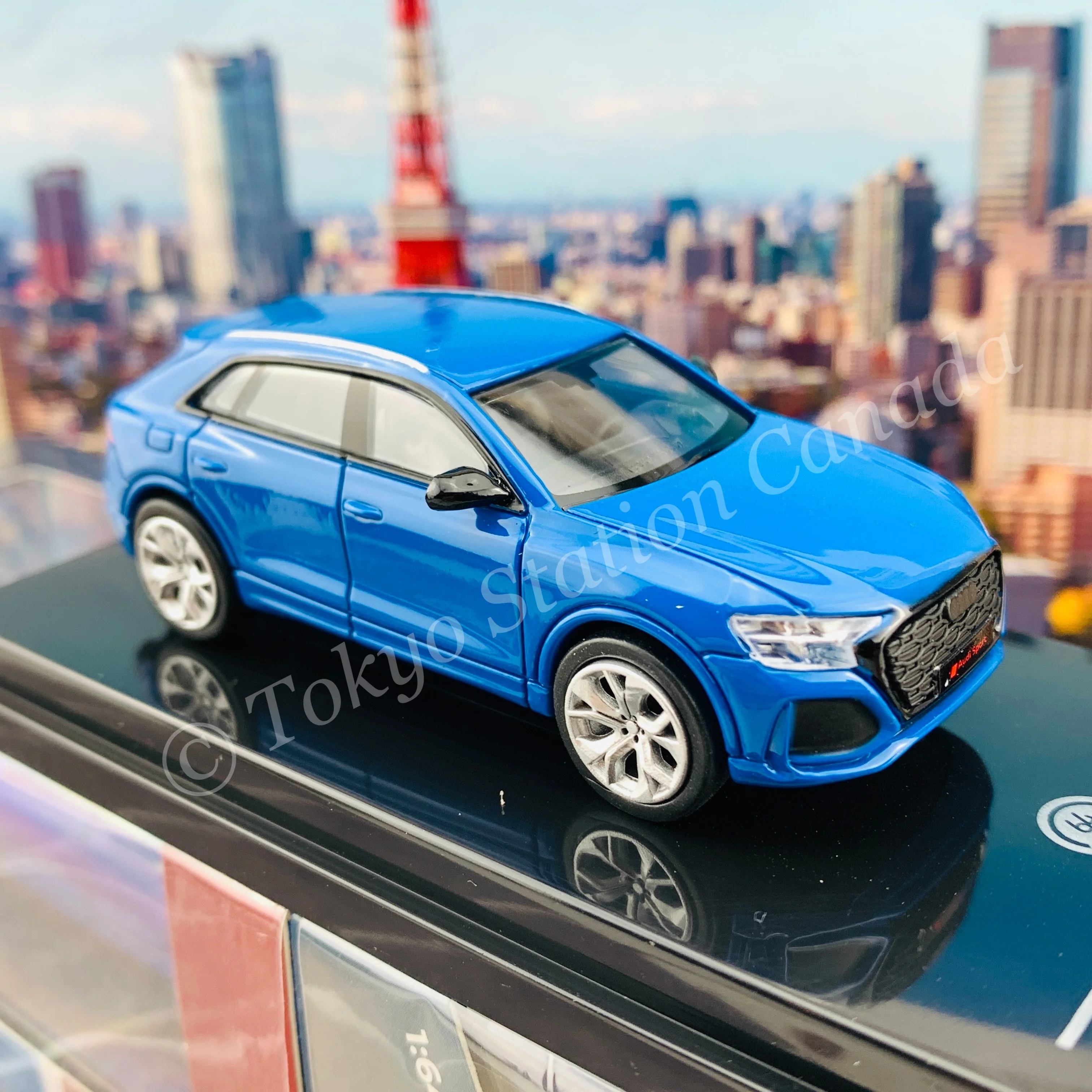 PARA64 1/64 Audi RS Q8 Turbo Blue LHD PA-55175 - Image 5