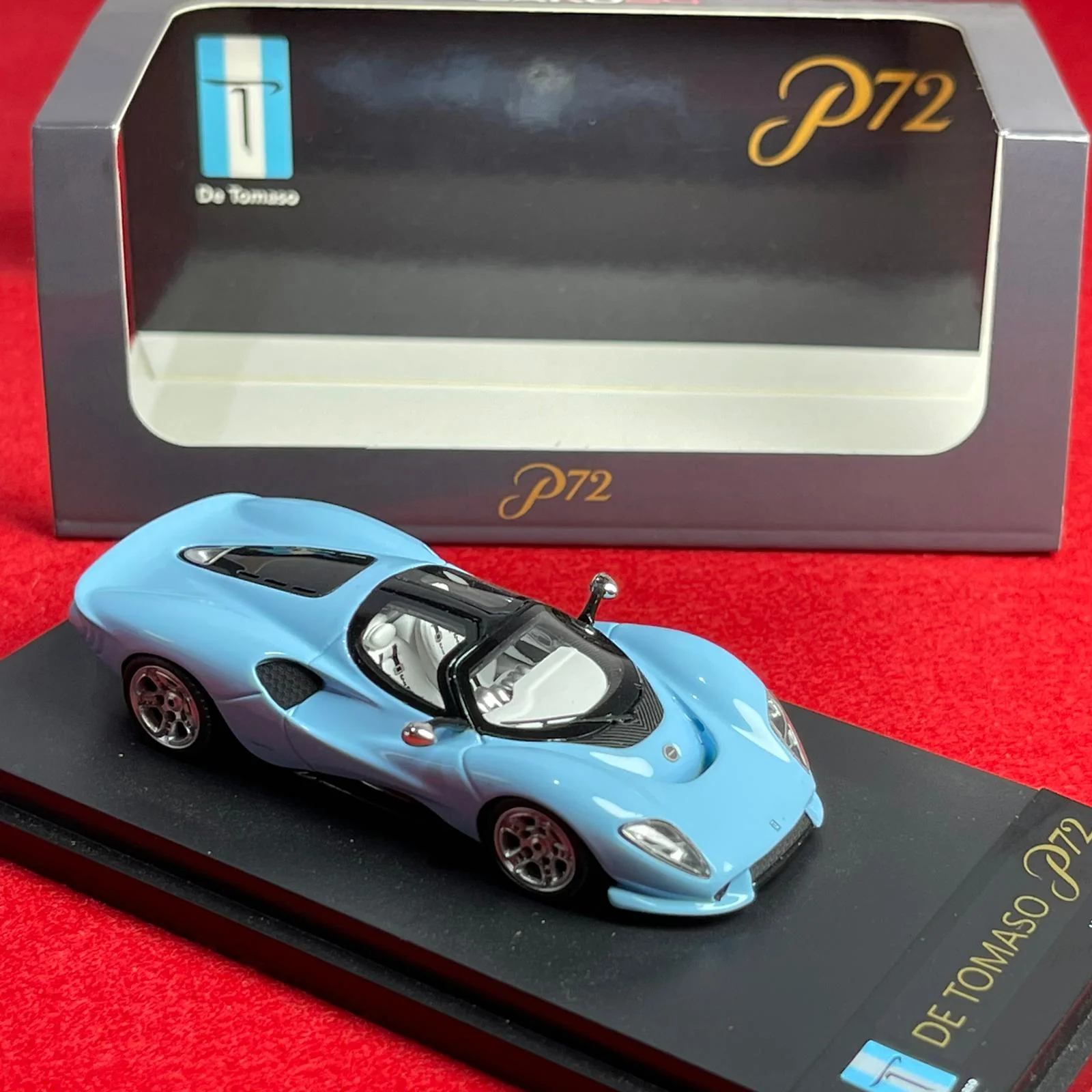 PEAKO64 1/64 De Tomaso P72 De Tomaso Blue 63801 - Image 2