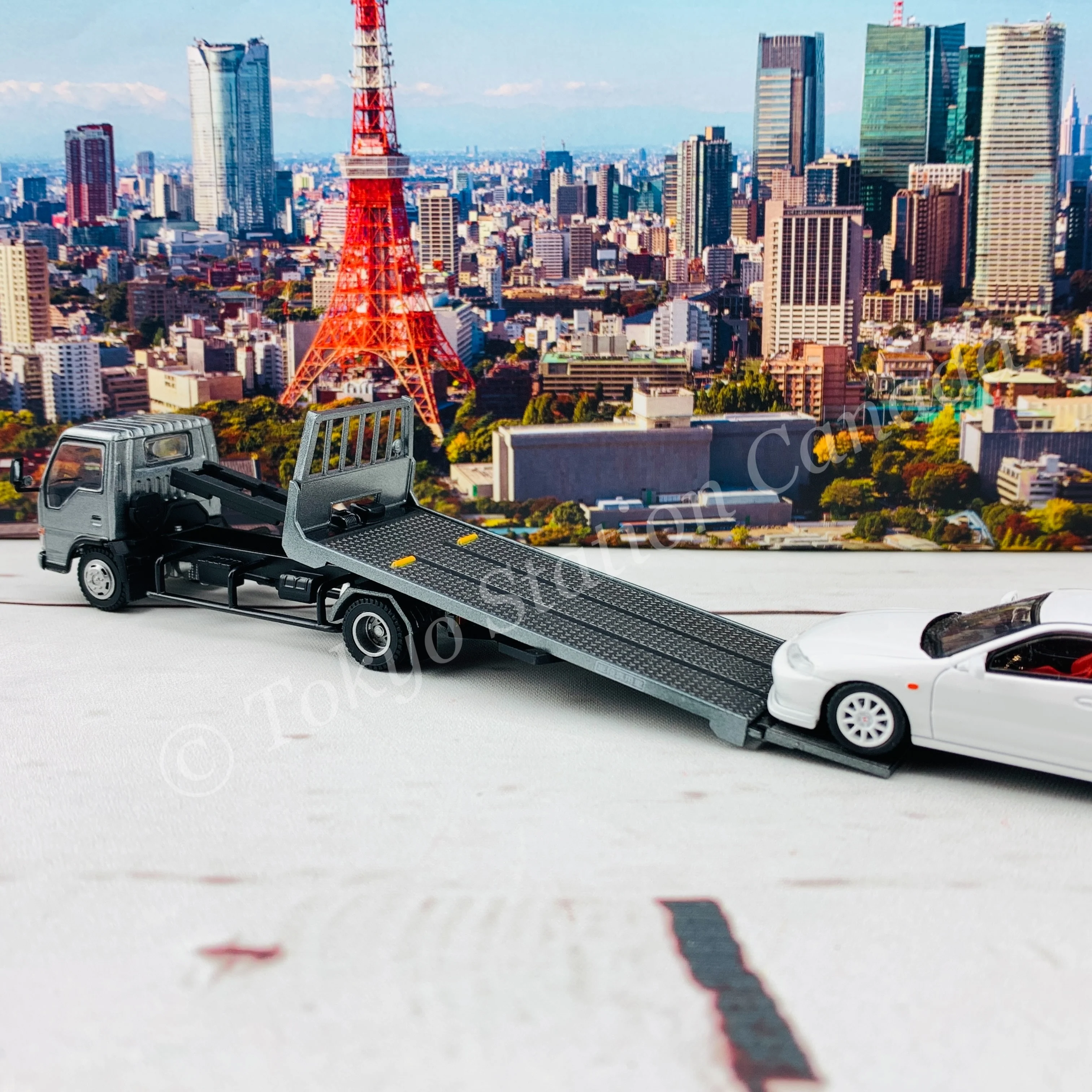 Peako64 1/64 Flatbed Tow Truck (Grey) 63504 - Image 5