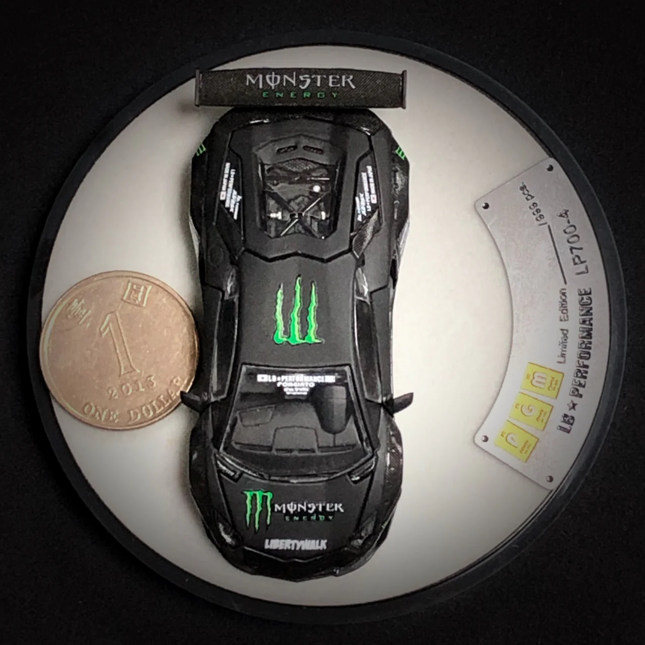 PREORDER PEAKO64 x PGM 1/64 LB 700 Aventador wit ROUND turntable and container PGM-640402B (Approx. Release Date : Aug 2021 subject to manufacturer's final decision) - Image 4