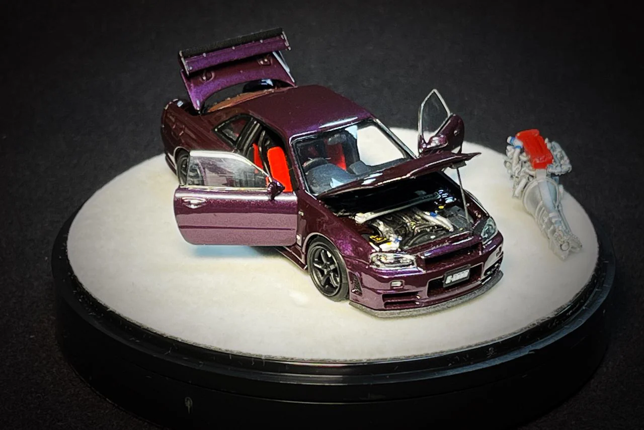 PGM x One Model 1/64 R34 Z Tune Midnight Puprle Fully Opened (B) Delux Round Display Box - Image 5