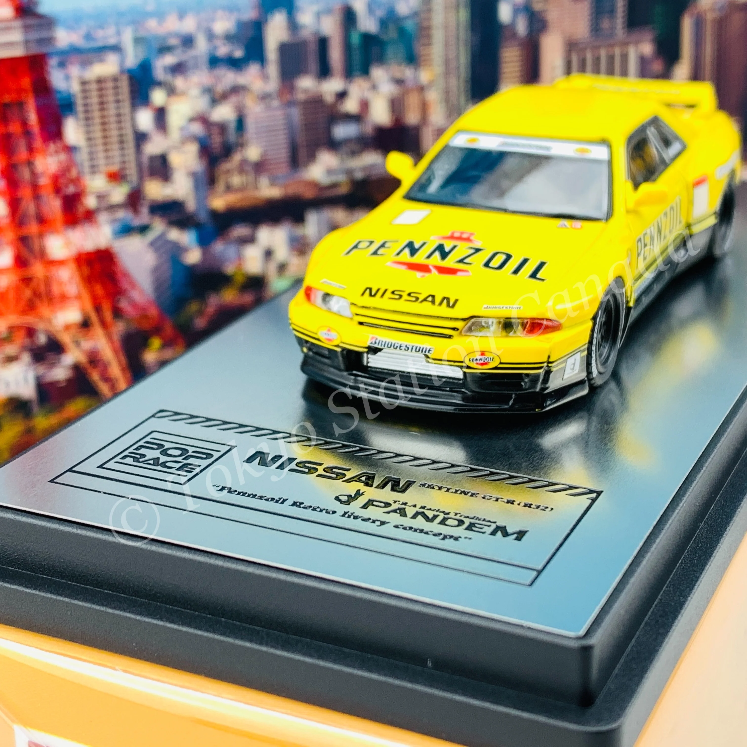 POP RACE x INNO64 1/64  NISSAN SKYLINE GT-R R32 Pandem "PENNZOIL" Retro Livery Concept  (with display case)  PR64-R32P-PENNZOIL - Image 3