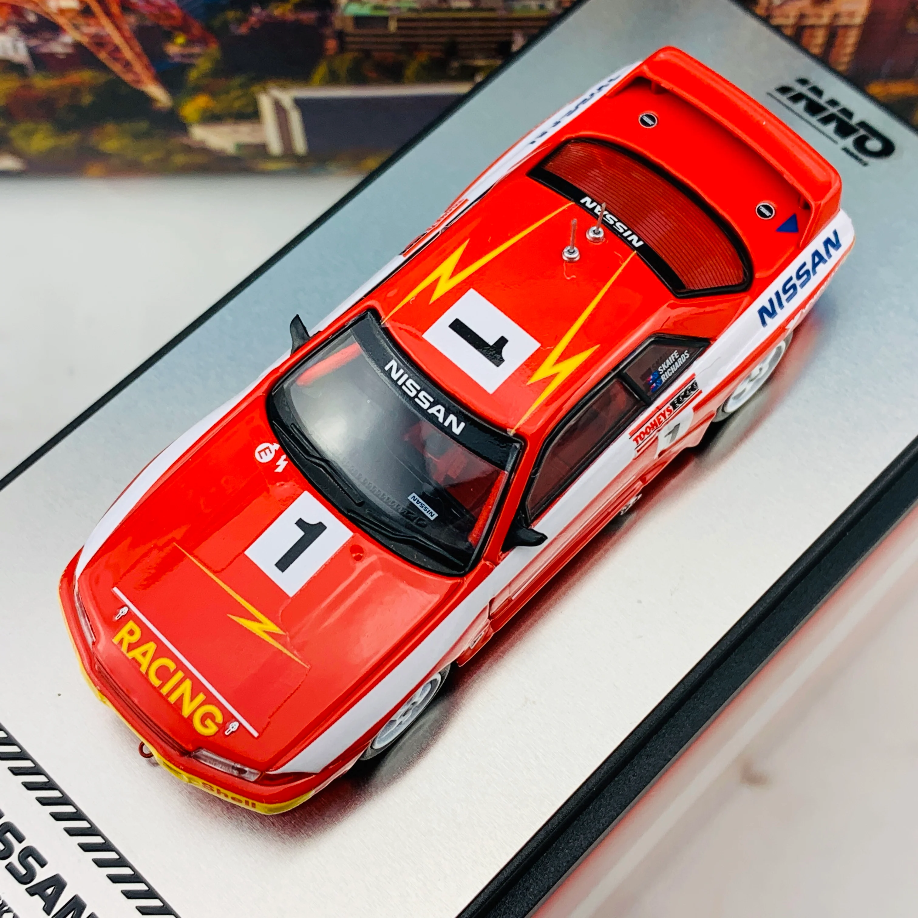 POP RACE x INNO64 1/64 NISSAN SKYLINE GTR R32 #1 Tooheys 1000 1992  (with display case) PR64-R32-92T01 - Image 4