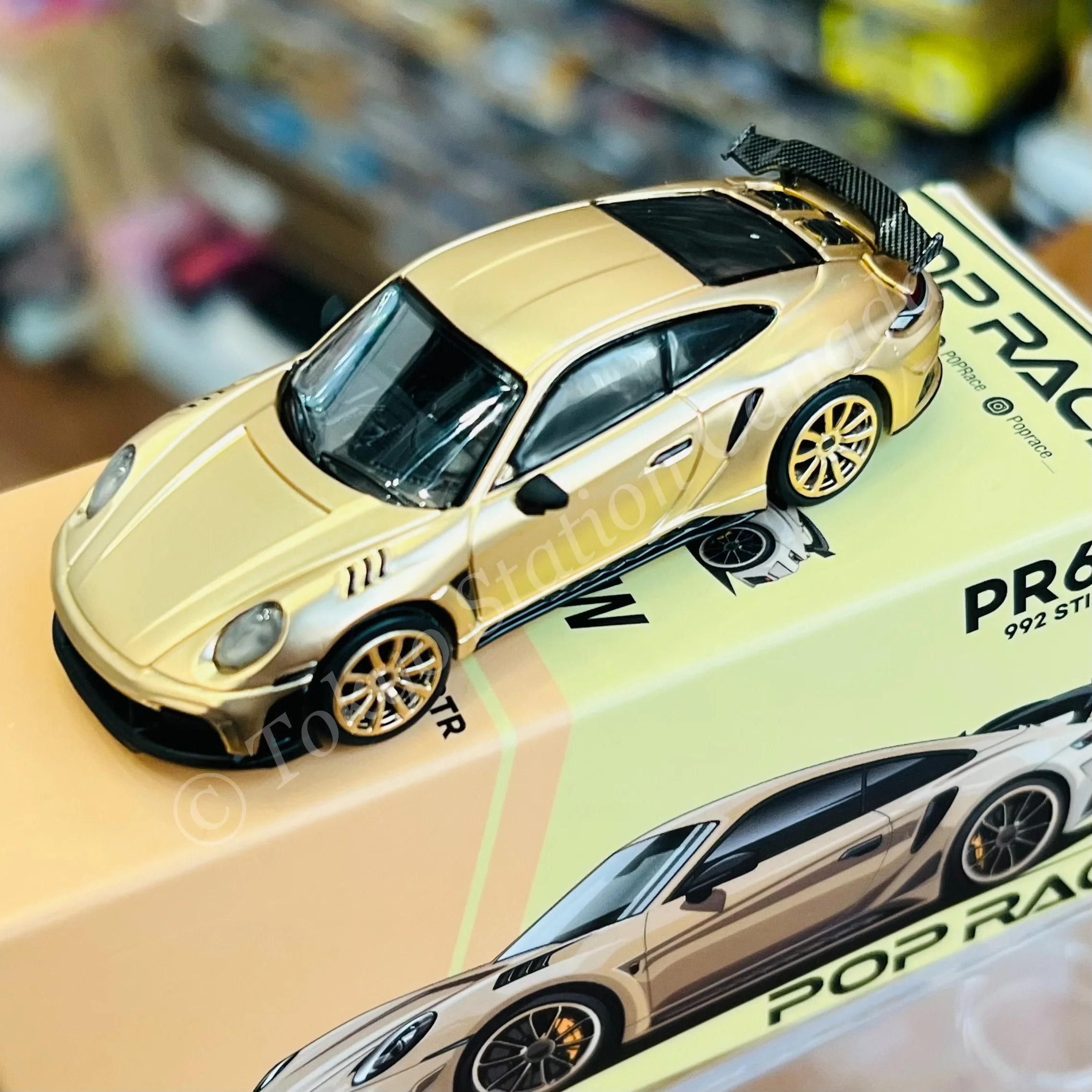 POPRACE 1/64 992 Stinger GTR - Gold PR640042 - Image 2