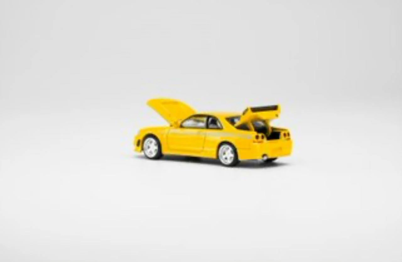 POPRACE 1/64 Nissan GT-R Nismo 400R - Prototype Yellow PR640053 - Image 2