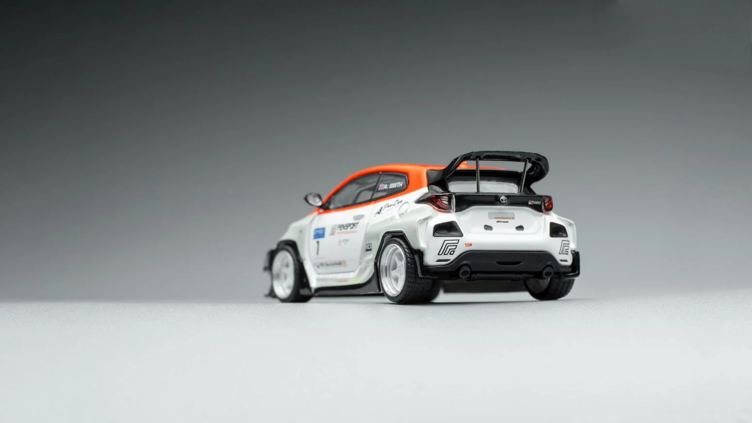 POPRACE 1/64 Pandem GR Yaris FENSPORT PR64-GRYA-FNSP - Image 3