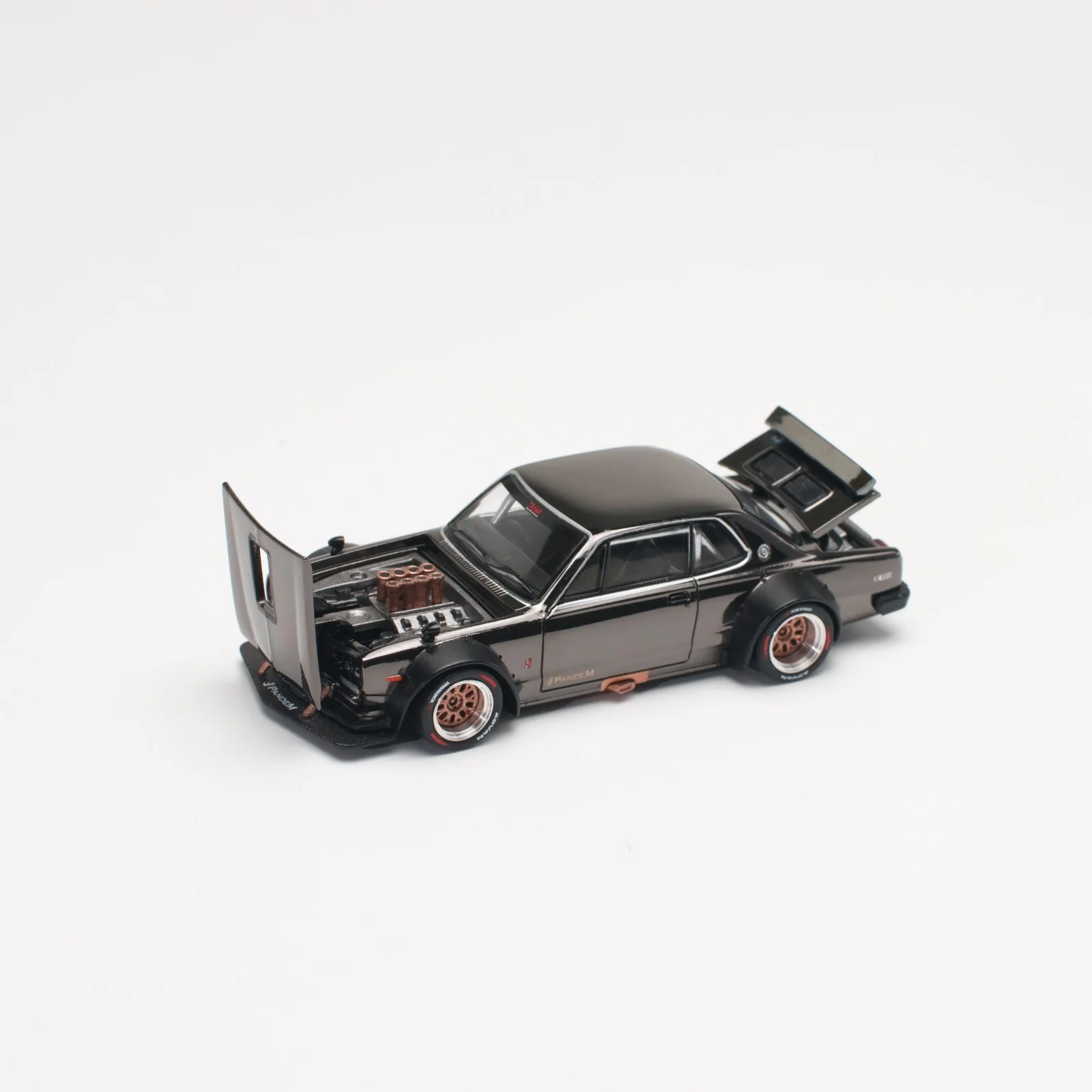 POPRACE 1/64 SKYLINE GT-R V8 DRIFT (HAKOSUKA) DARK CHROME PR640097 - Image 2