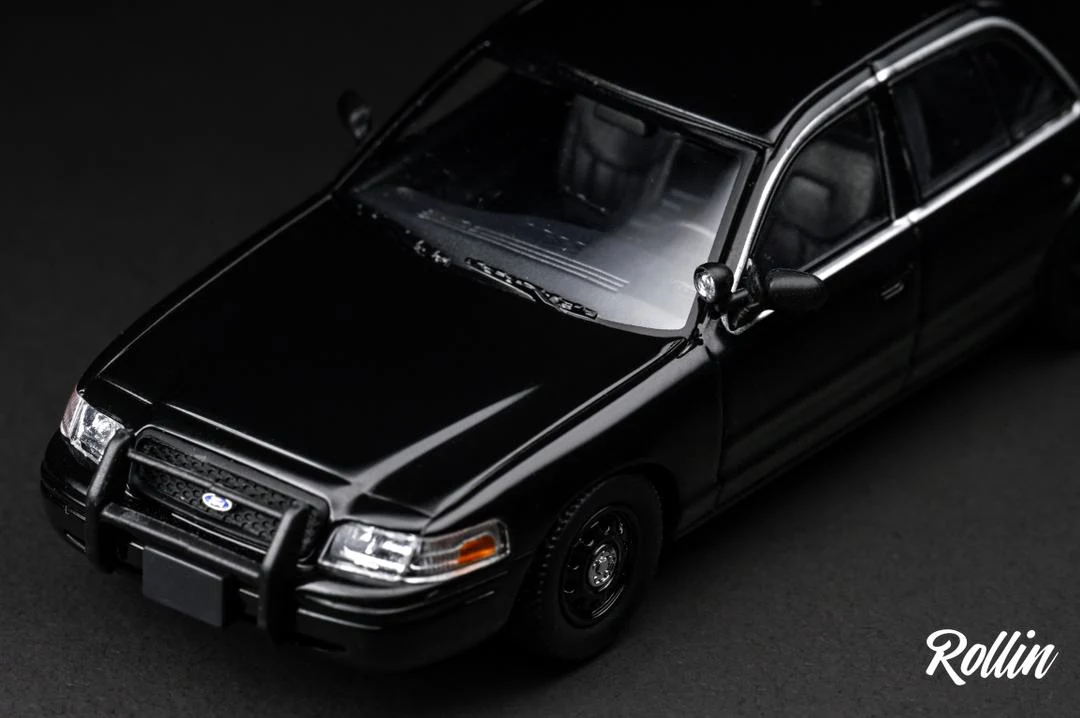 Rollin 1/64 Ford CV Victoria Crown - Black Police Patrol Car - Image 3