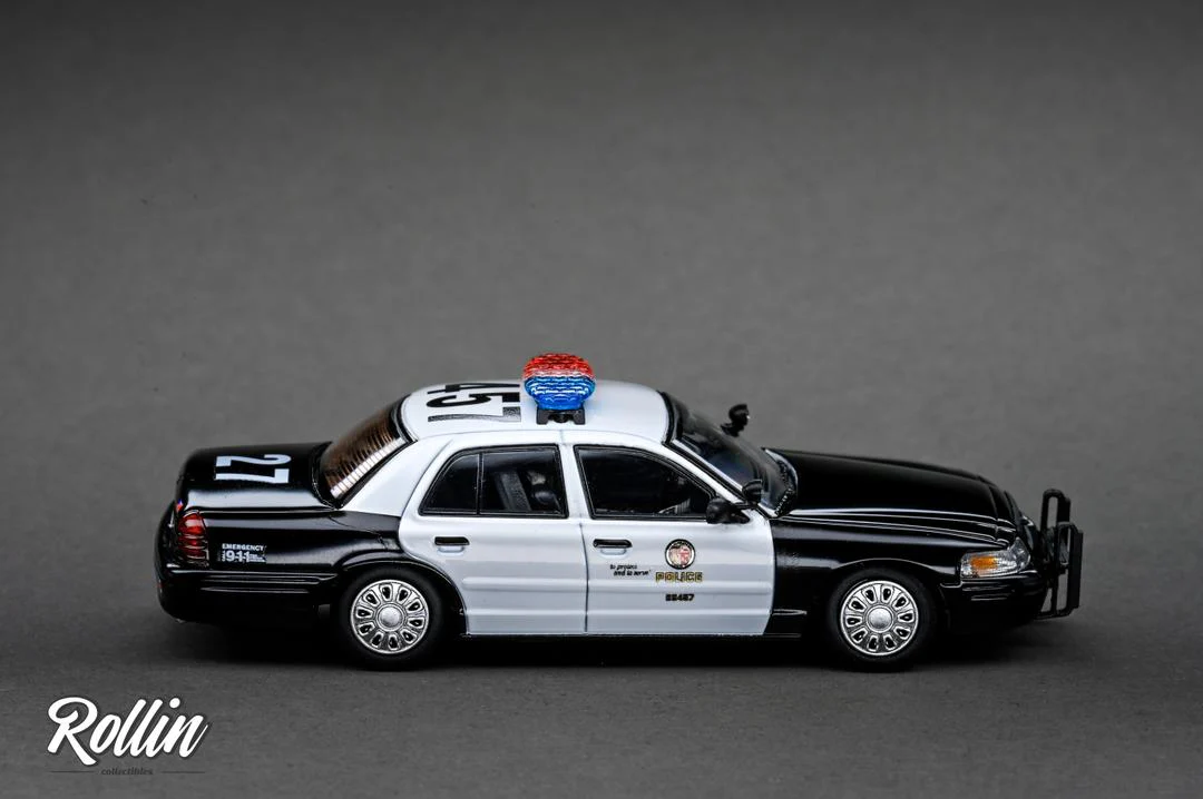 Rollin 1/64 Ford CV Victoria Crown - LAPD Los Angeles Police Car - Image 3