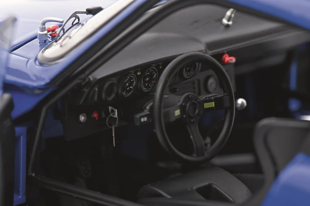 Schuco 1/18 Porsche 934 RSR Blue 450034100 - Image 4