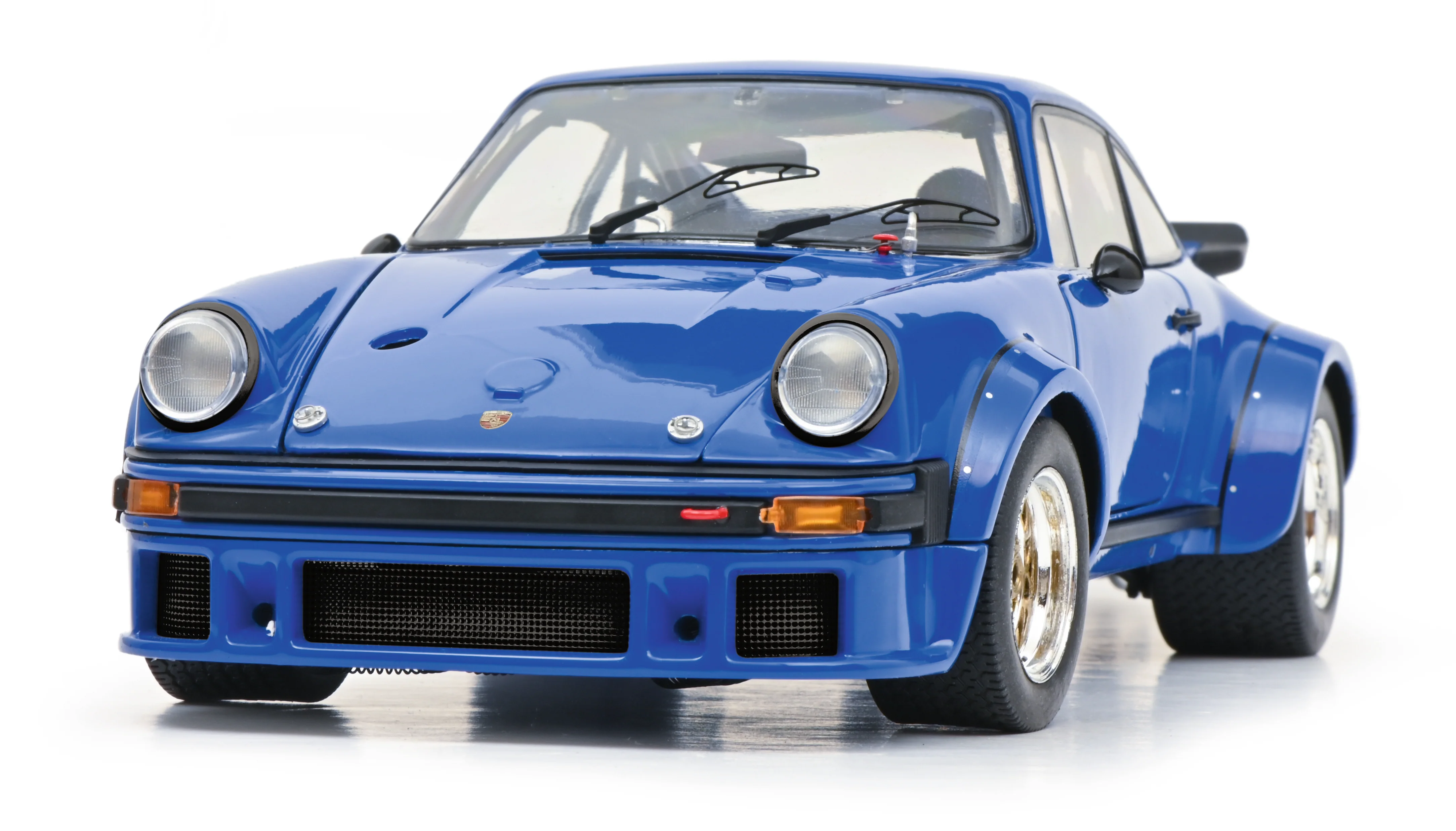 Schuco 1/18 Porsche 934 RSR Blue 450034100 - Image 6