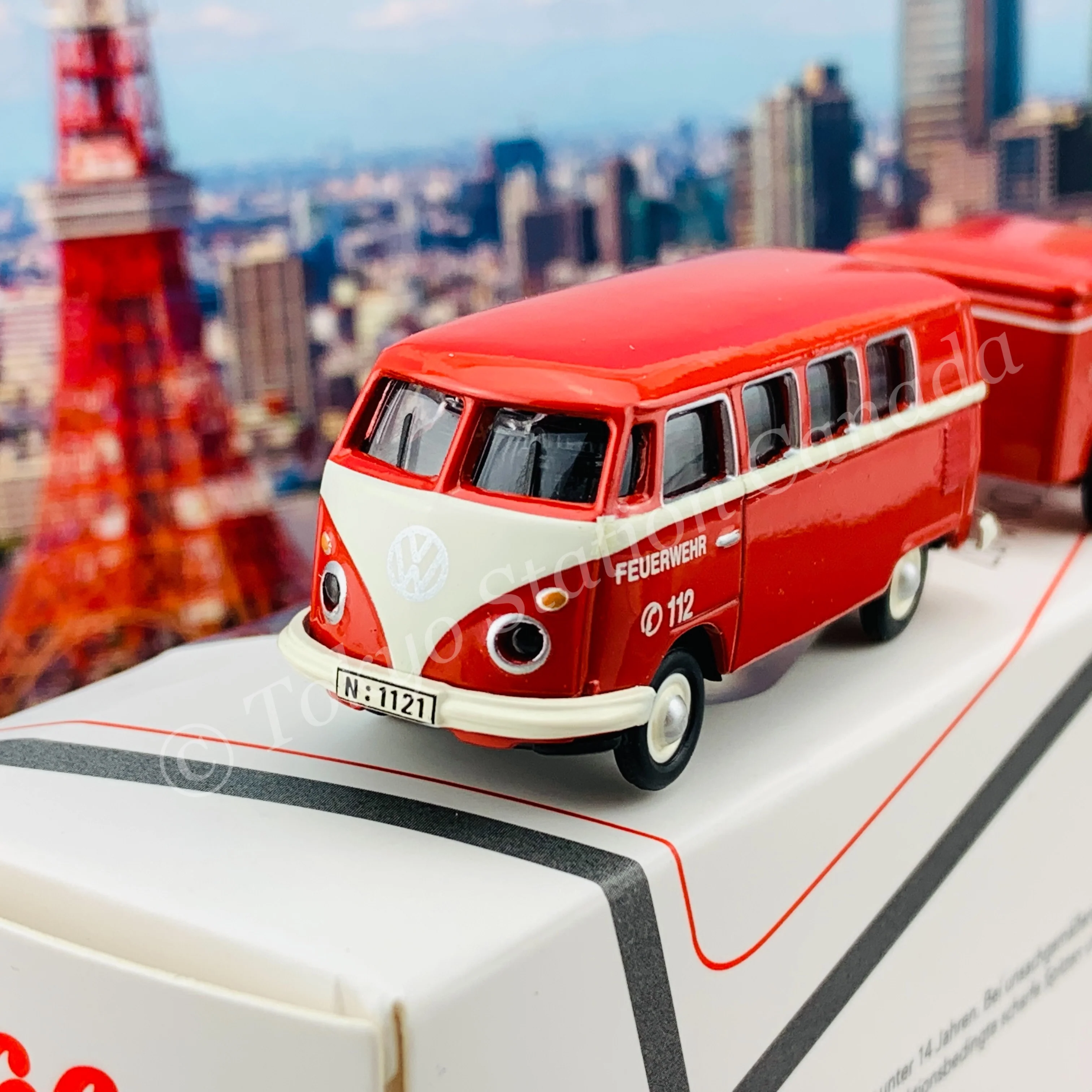 Schuco 1/87 VW T1 Bus w. Trailer Fire Engine 452661800 - Image 2