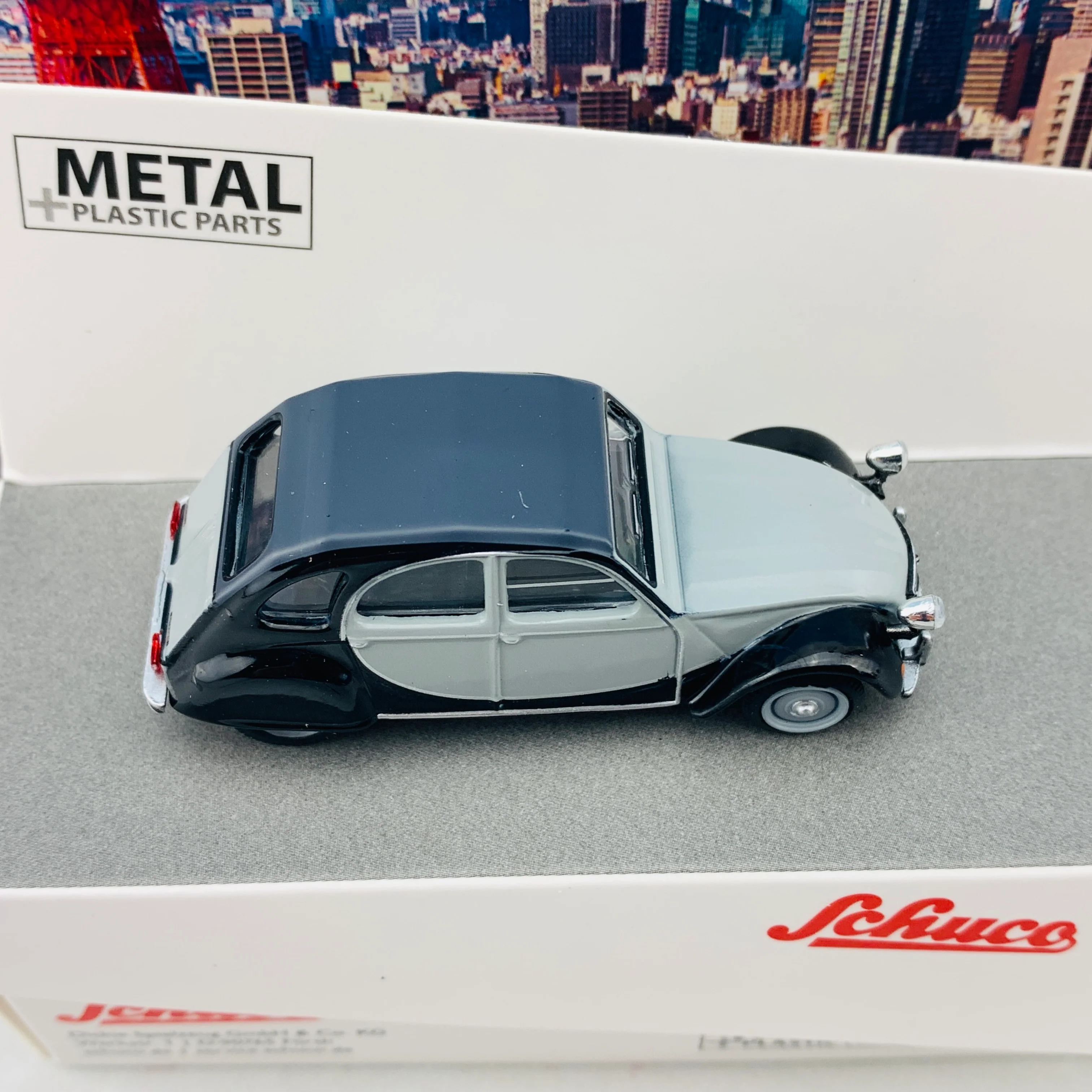 Schuco1/64 Citroen 2CV Grey/Black 452021700 - Image 5