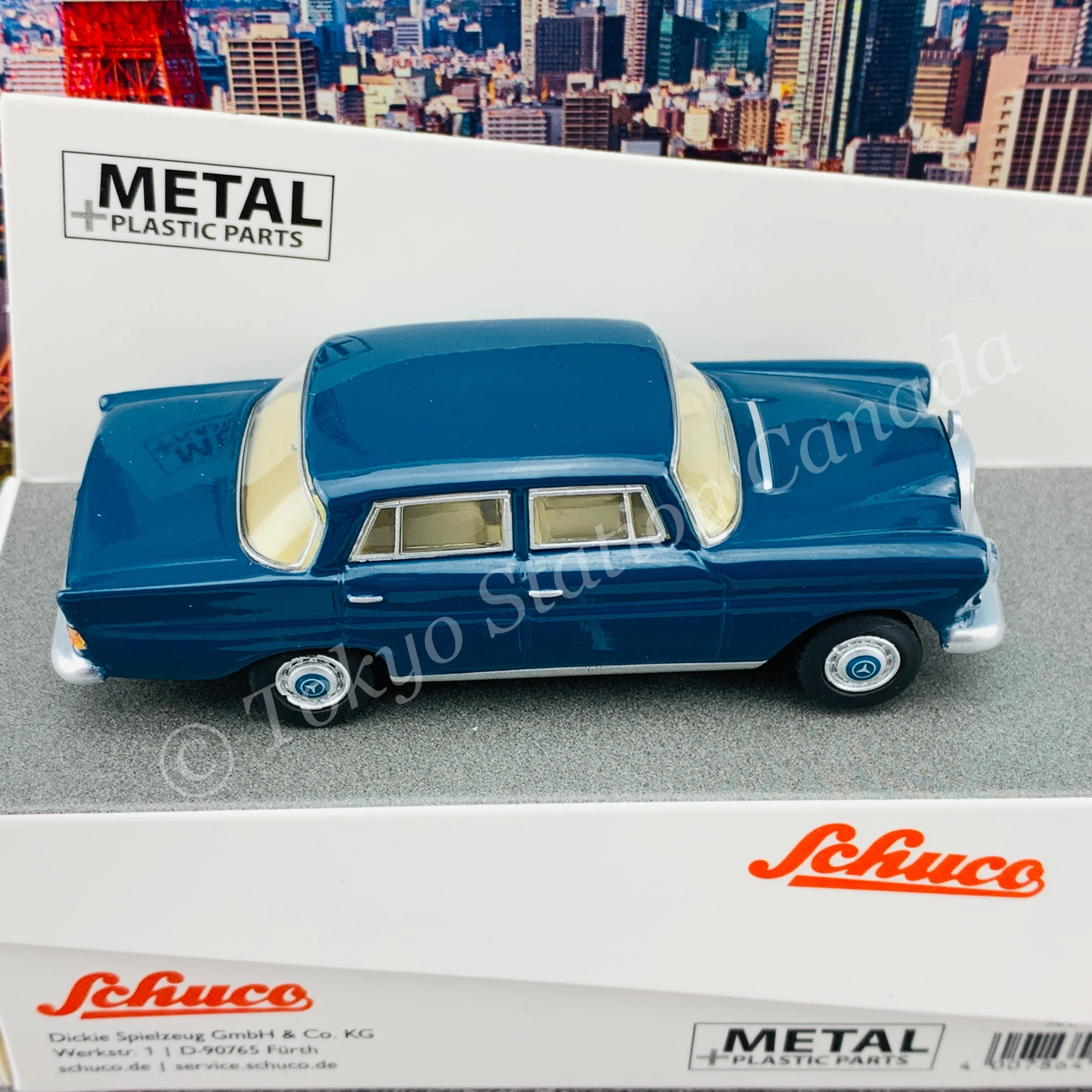 Schuco1/64 Mercedes Benz 200 D Dark Green 452022200 - Image 4
