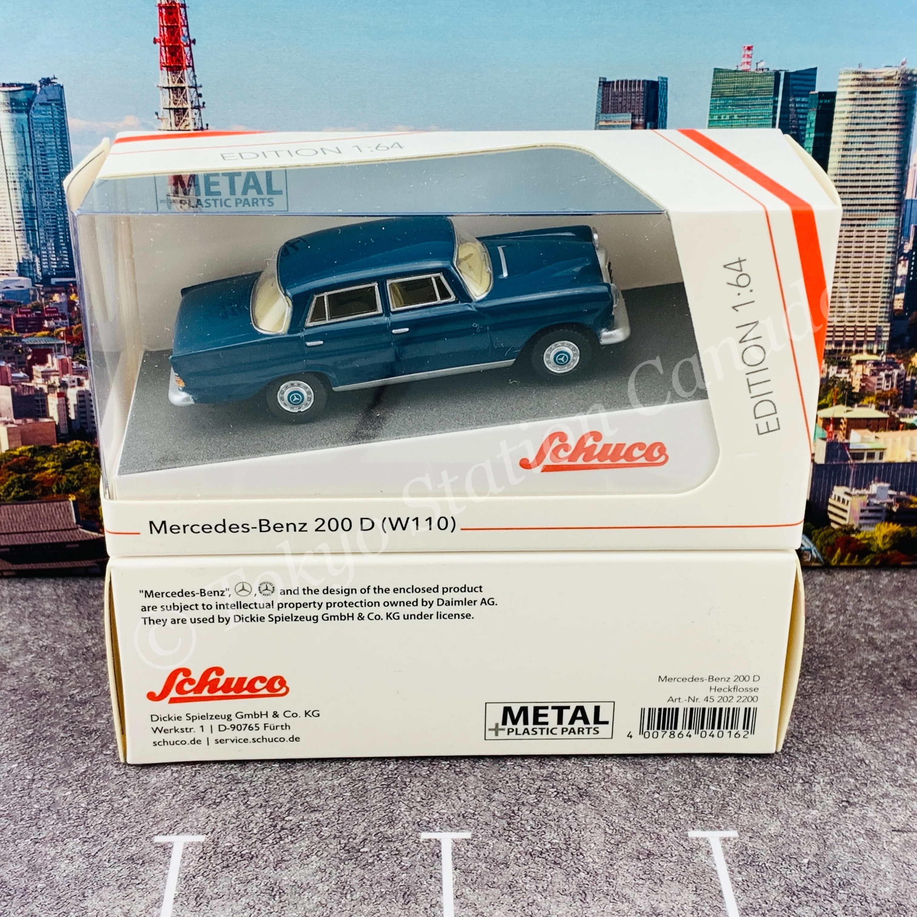 Schuco1/64 Mercedes Benz 200 D Dark Green 452022200 - Image 5