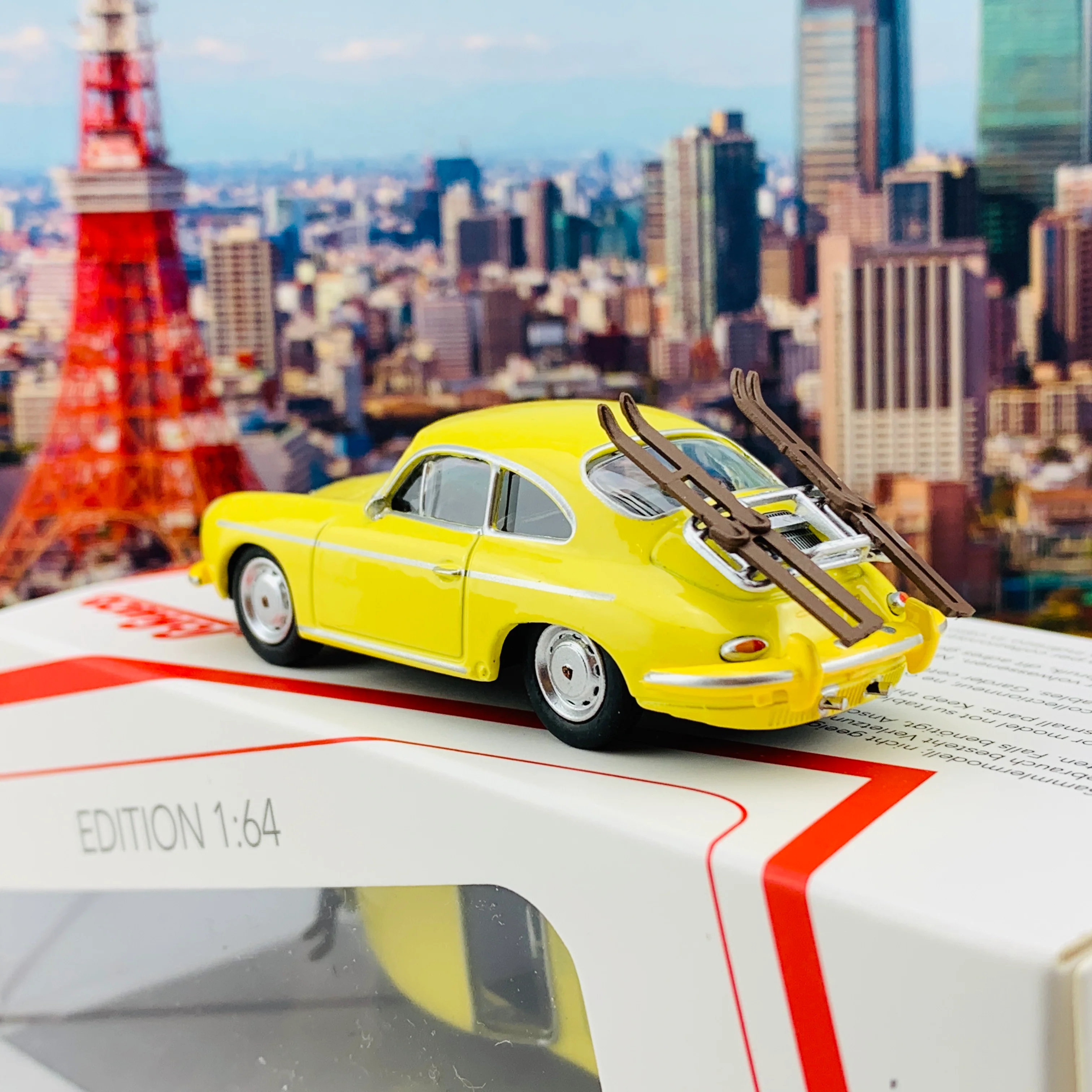 Schuco1/64 Porsche 356 Carrera 2 Skiurlaub 452022900 - Image 3