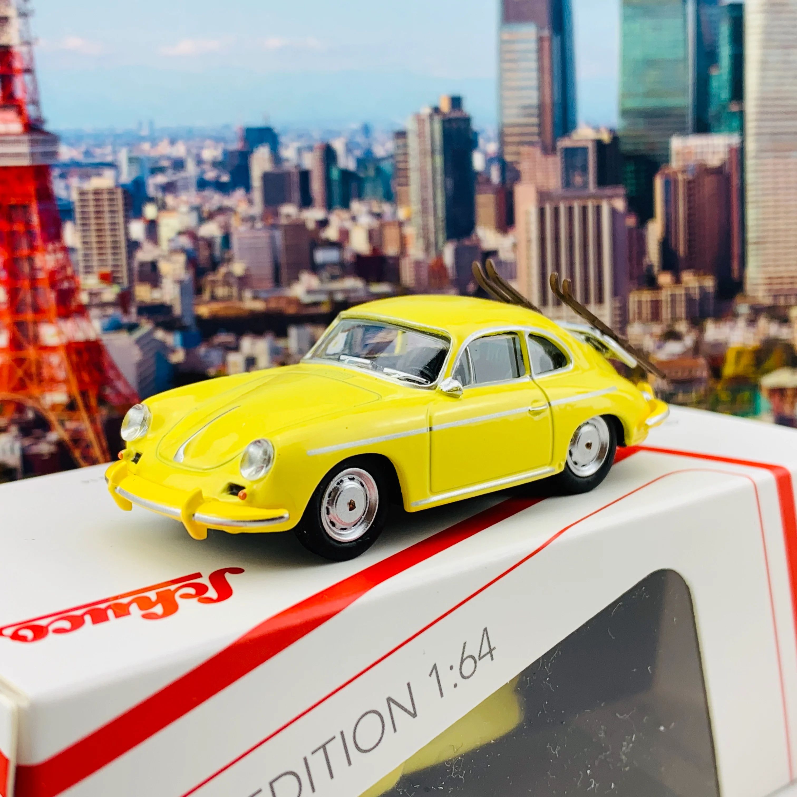 Schuco1/64 Porsche 356 Carrera 2 Skiurlaub 452022900 - Image 4