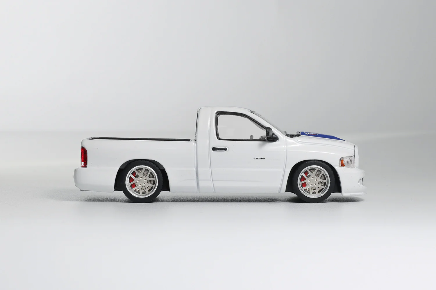Shoom64 by GCD 1/64 2003 RAM SRT-10 LHD WHITE SHOOM-103-005 - Image 3
