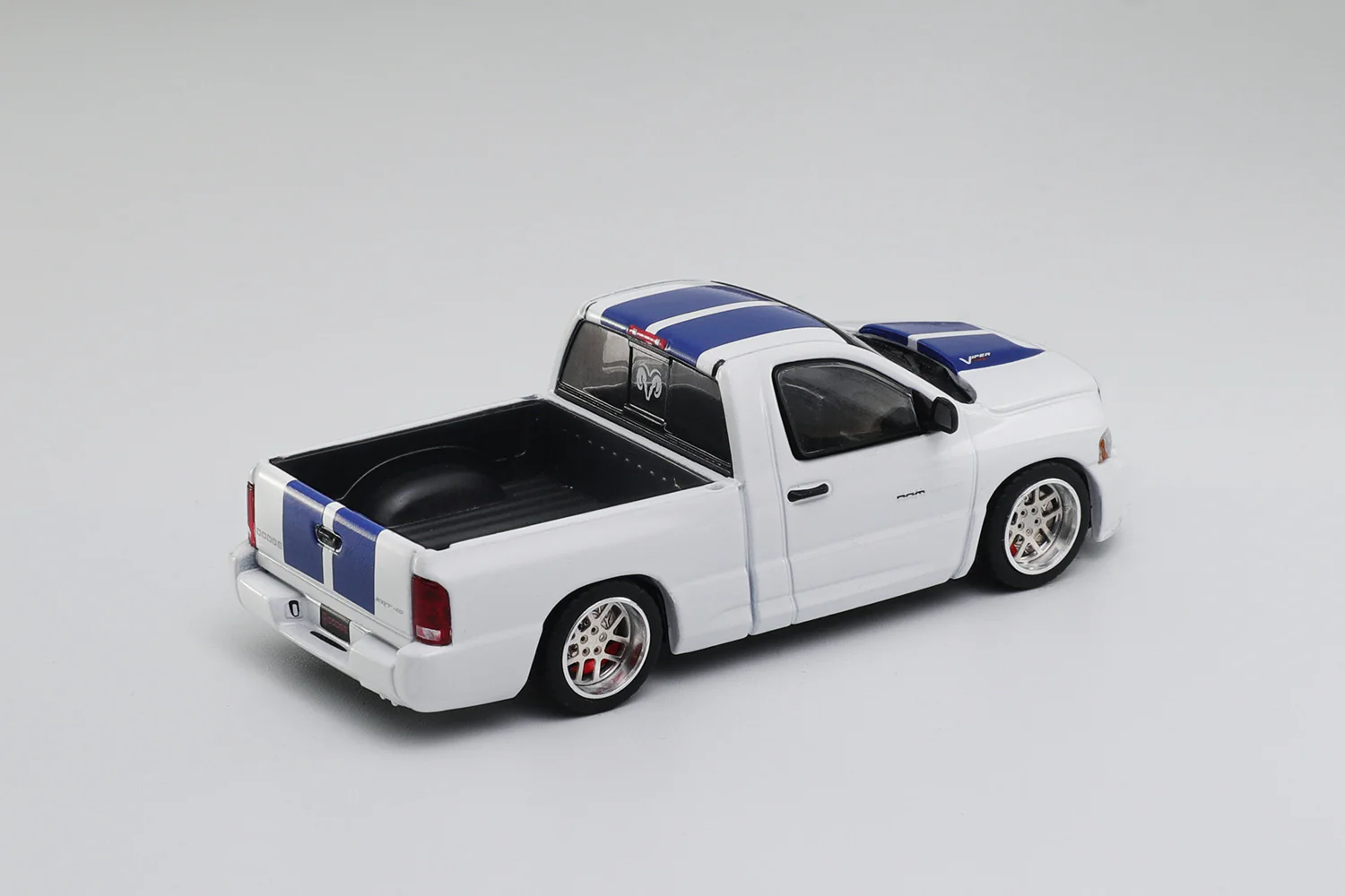 Shoom64 by GCD 1/64 2003 RAM SRT-10 LHD WHITE SHOOM-103-005 - Image 4