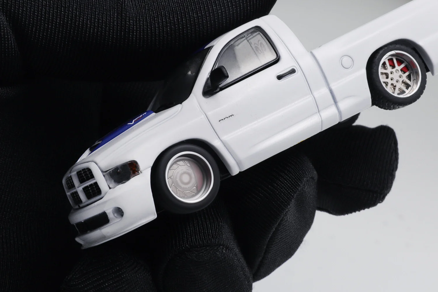 Shoom64 by GCD 1/64 2003 RAM SRT-10 LHD WHITE SHOOM-103-005 - Image 5