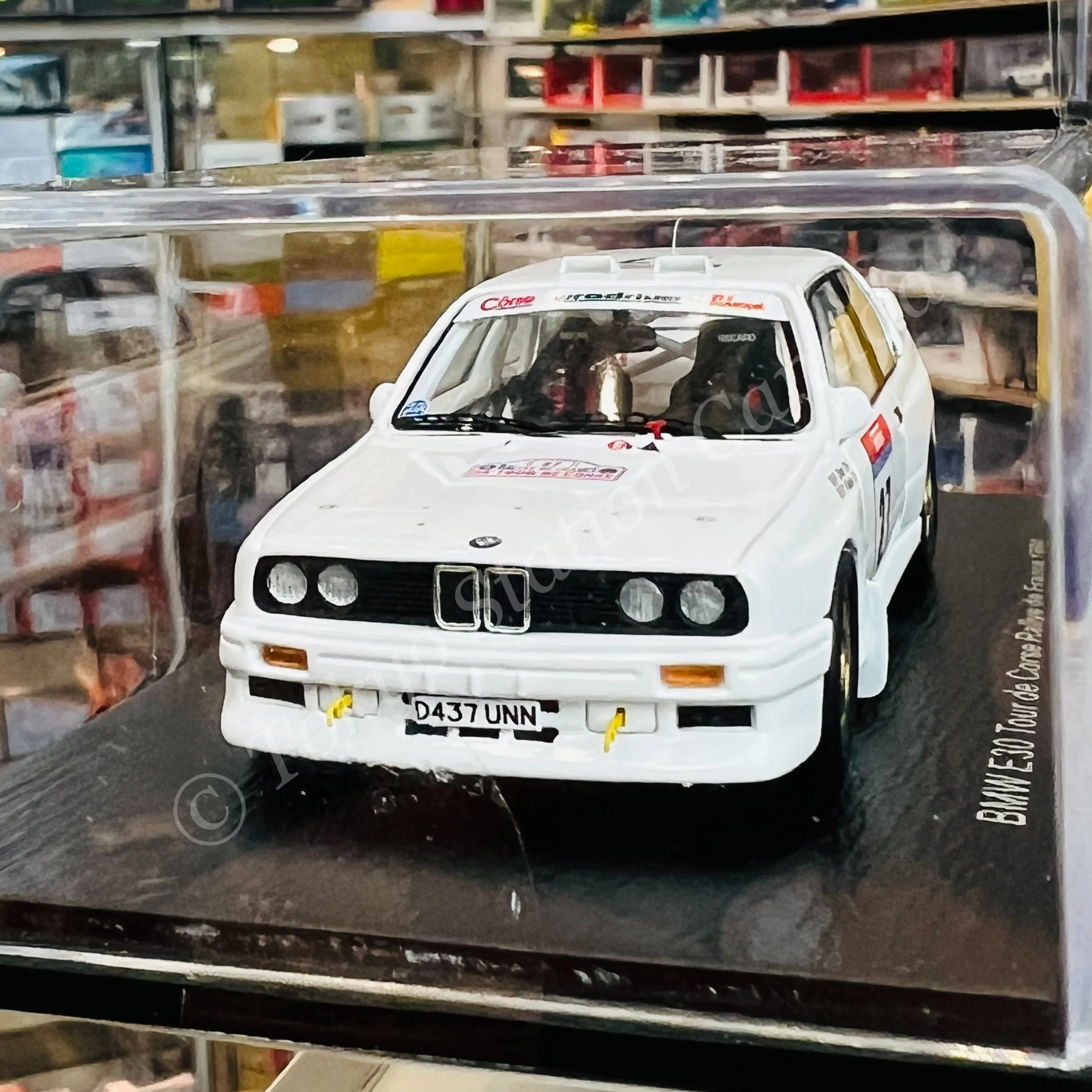 Spark Model 1/43 BMW E30 NO.27 TOUR DE CORSE RALLYE DE FRANCE 1990 F. DOR - P. VIALE S8486 - Image 3