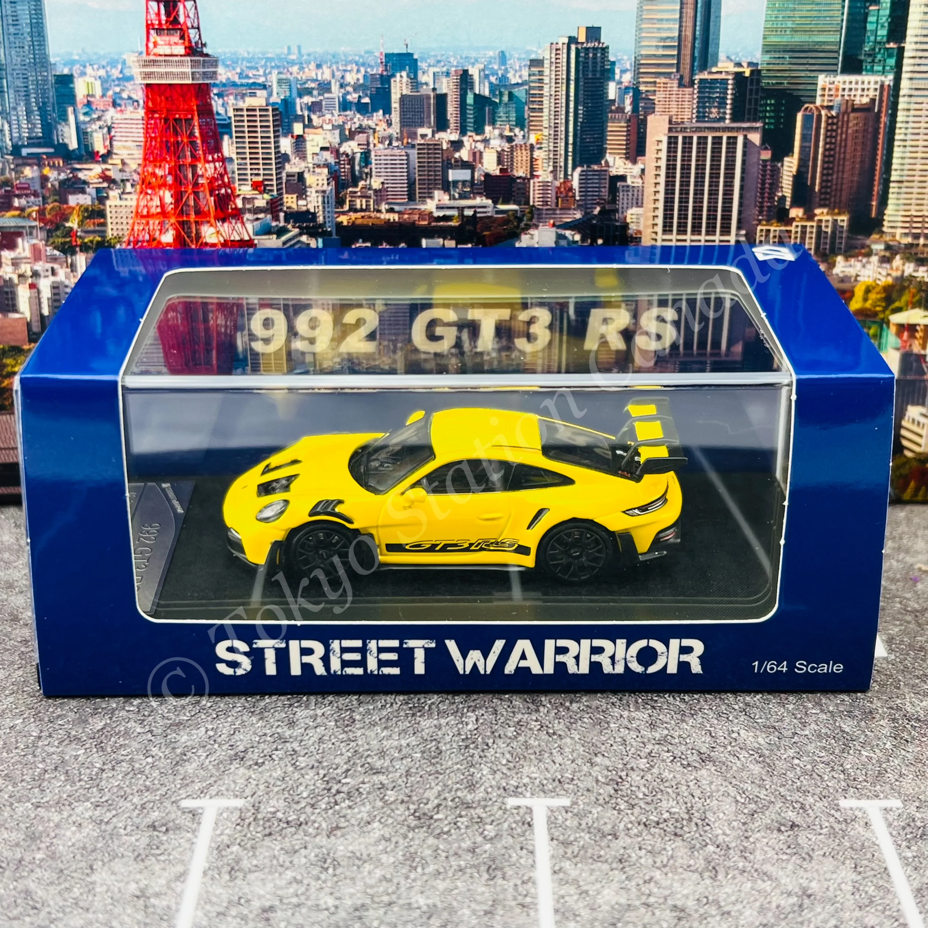 Street Weapon 1/64 992 GT3 RS YELLOW - Image 2