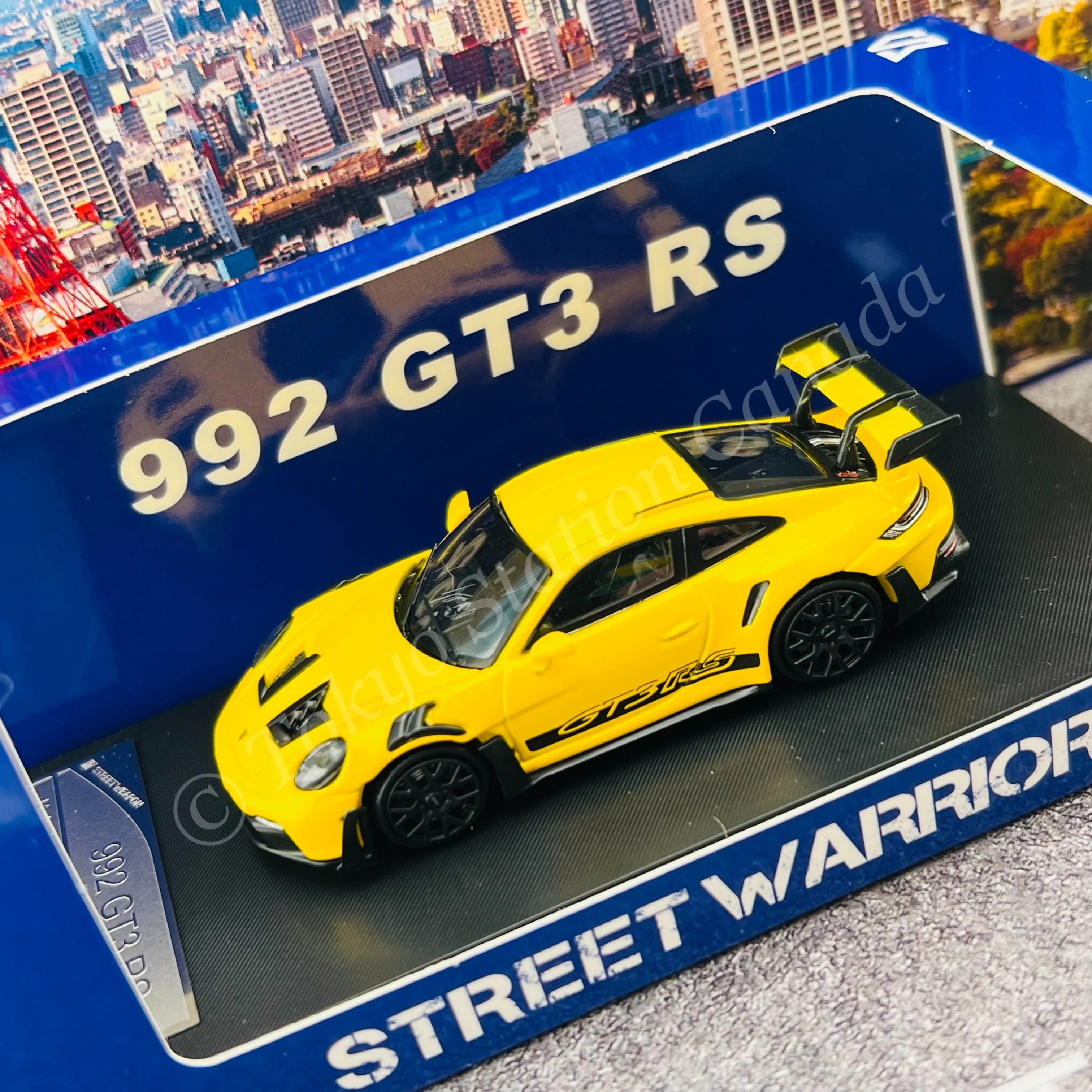 Street Weapon 1/64 992 GT3 RS YELLOW - Image 3