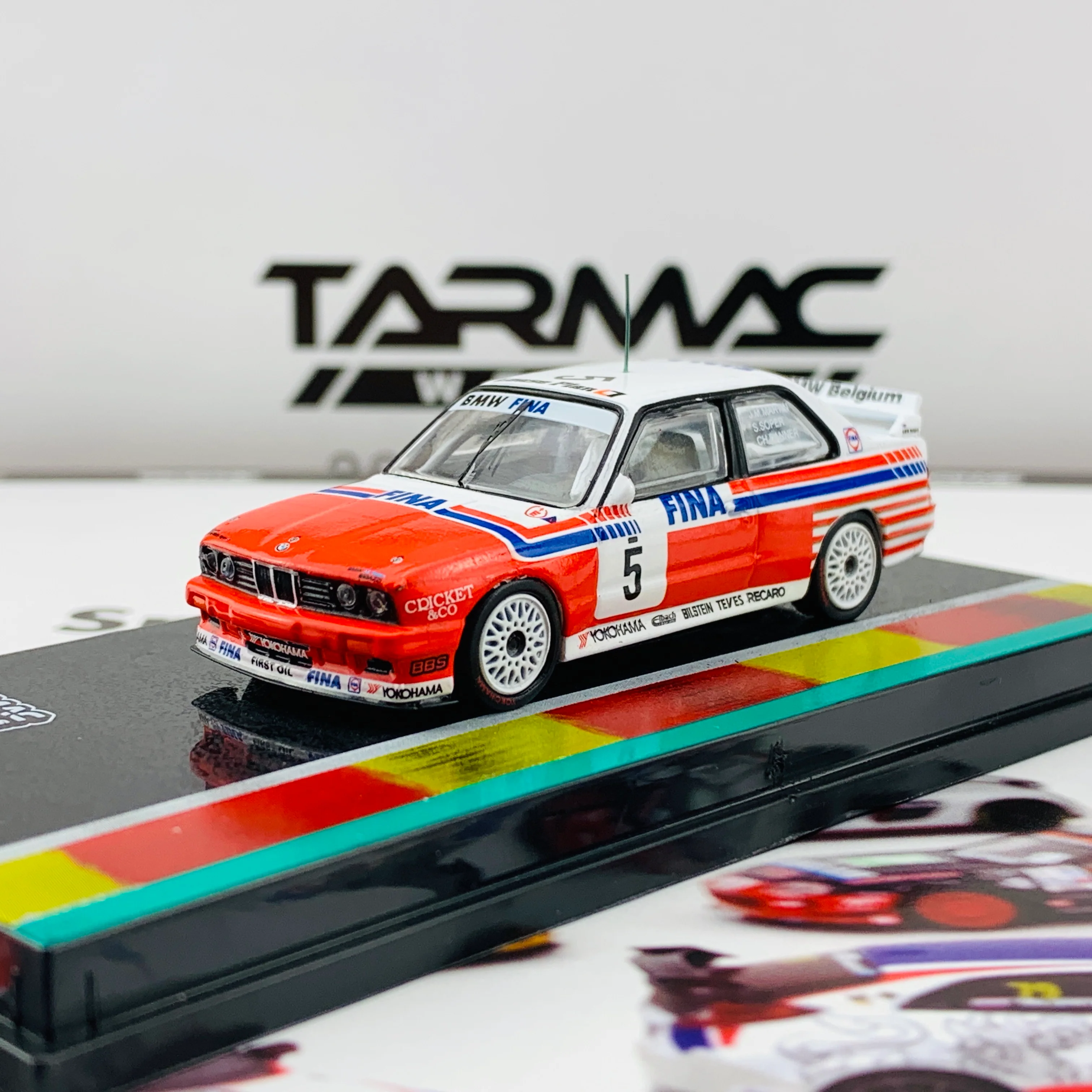 Tarmac Works 1/64 BMW M3 E30  Spa 24hours Race 1992 Winner Soper / Martin / Danner (Decal included) T64-009-92SPA05 - Image 2