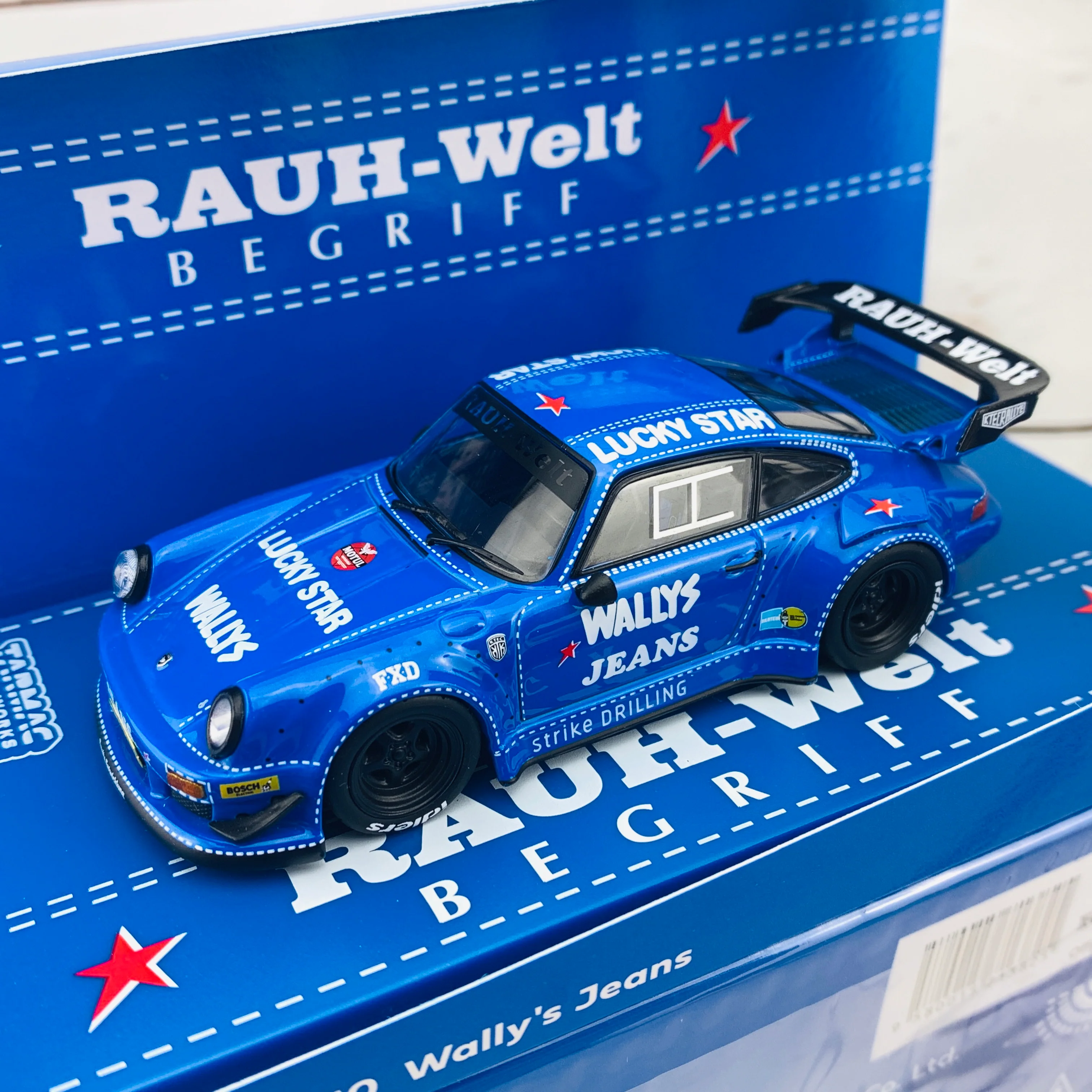 Tarmac Works 1/43 RWB 930 Wally's Jeans T43-013-WJ - Image 2